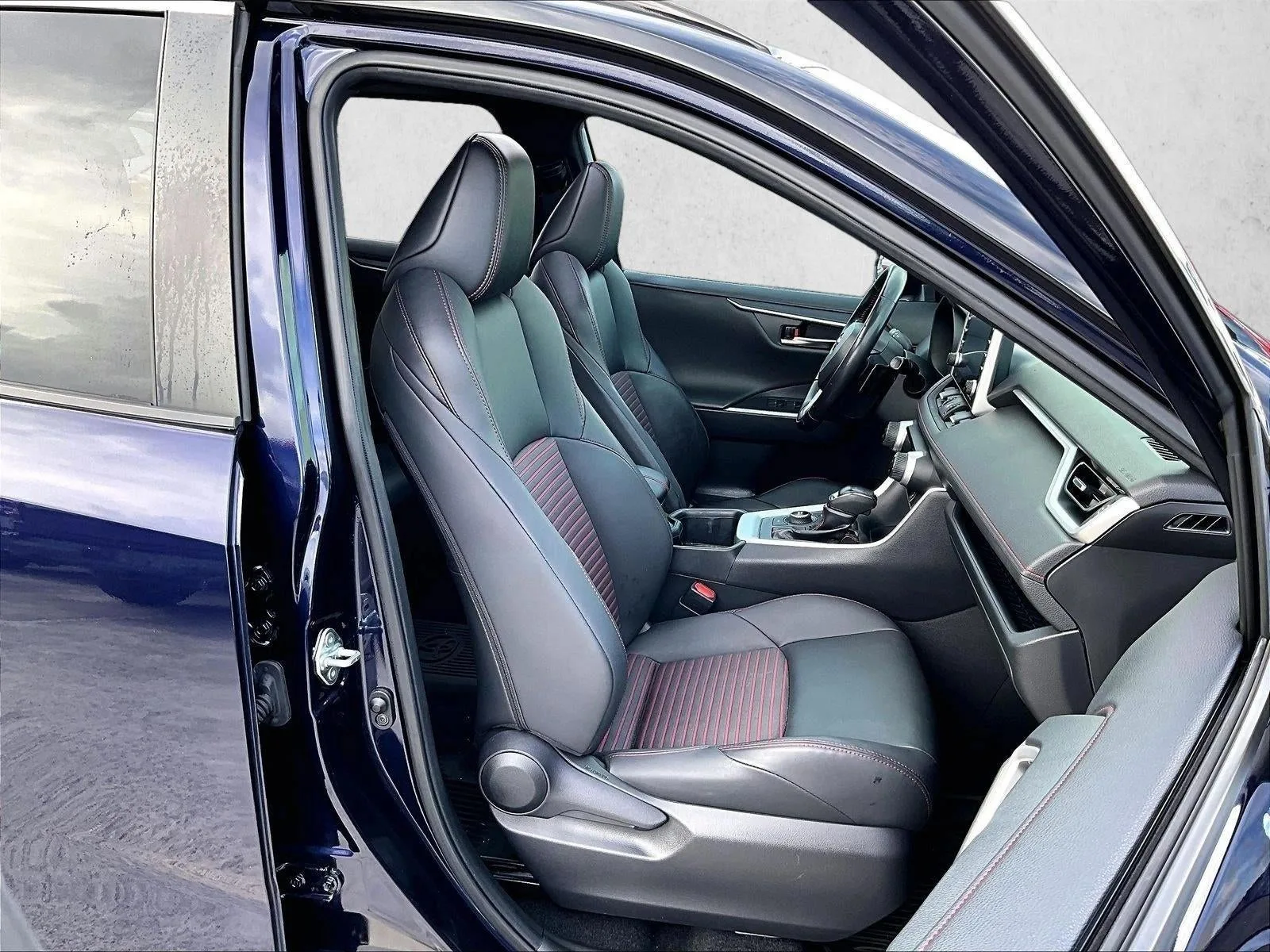 2022 Toyota RAV4 Prime XSE photo 9
