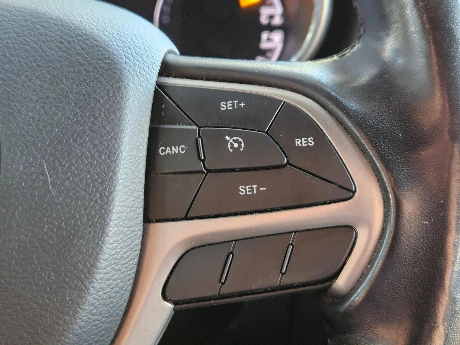 2020 Jeep Grand Cherokee Laredo E 4x2 photo 12