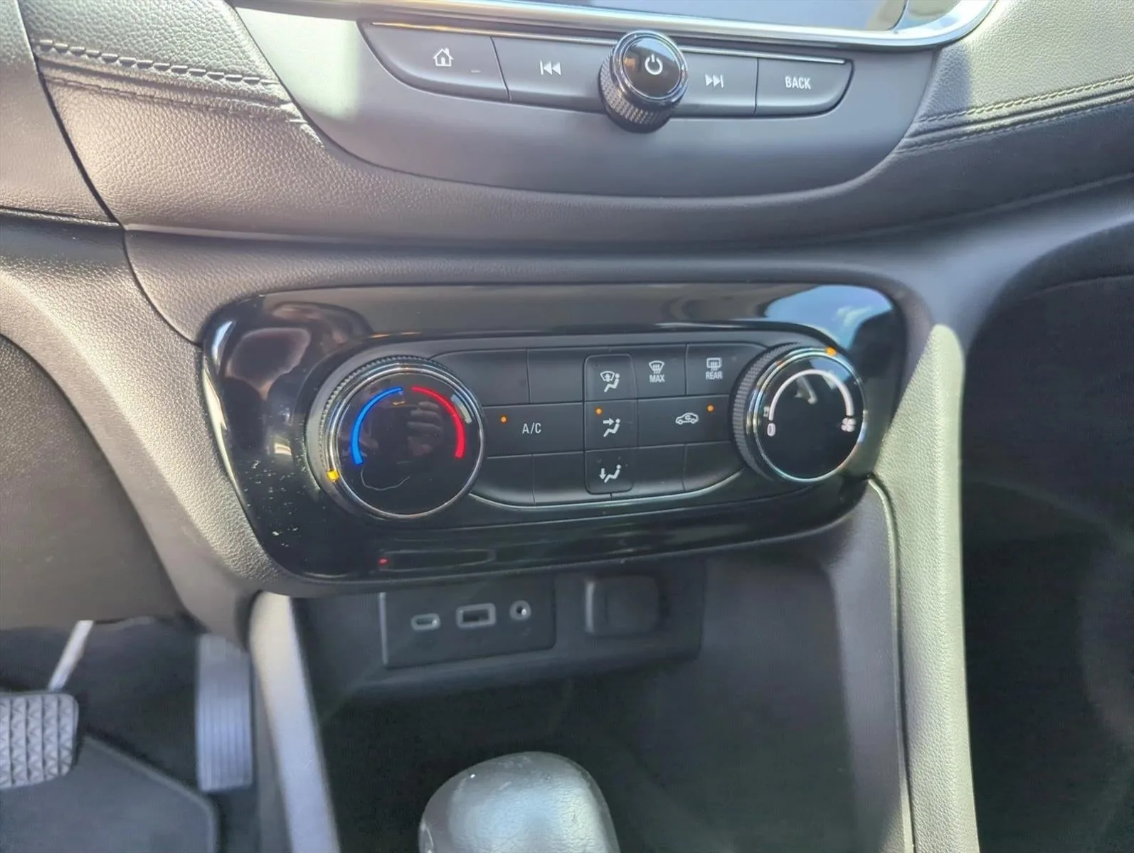 2021 Buick Encore GX Preferred FWD photo 11