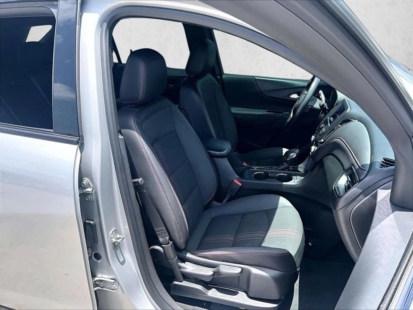 2022 Chevrolet Equinox RS photo 9