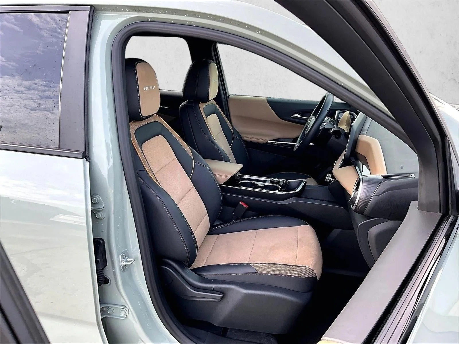 2026 Chevrolet Equinox ACTIV photo 9