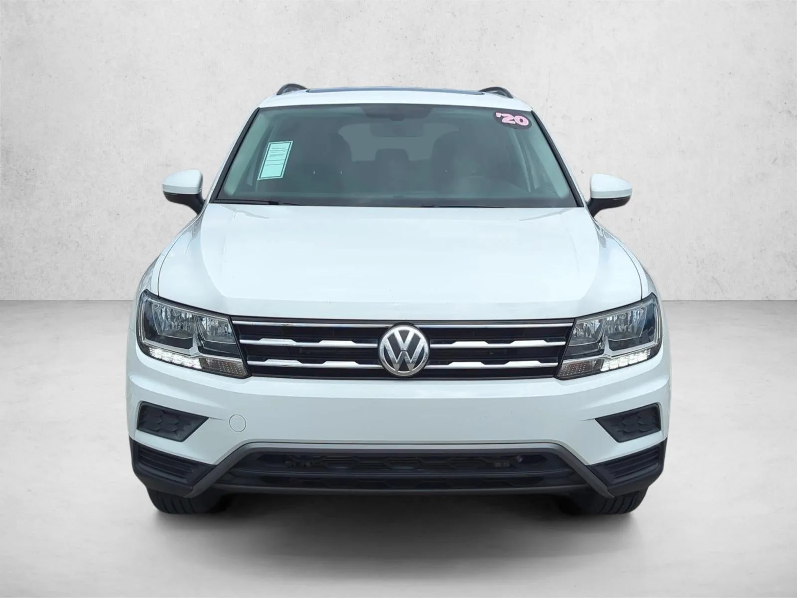 2020 Volkswagen Tiguan 2.0T SE FWD photo 2
