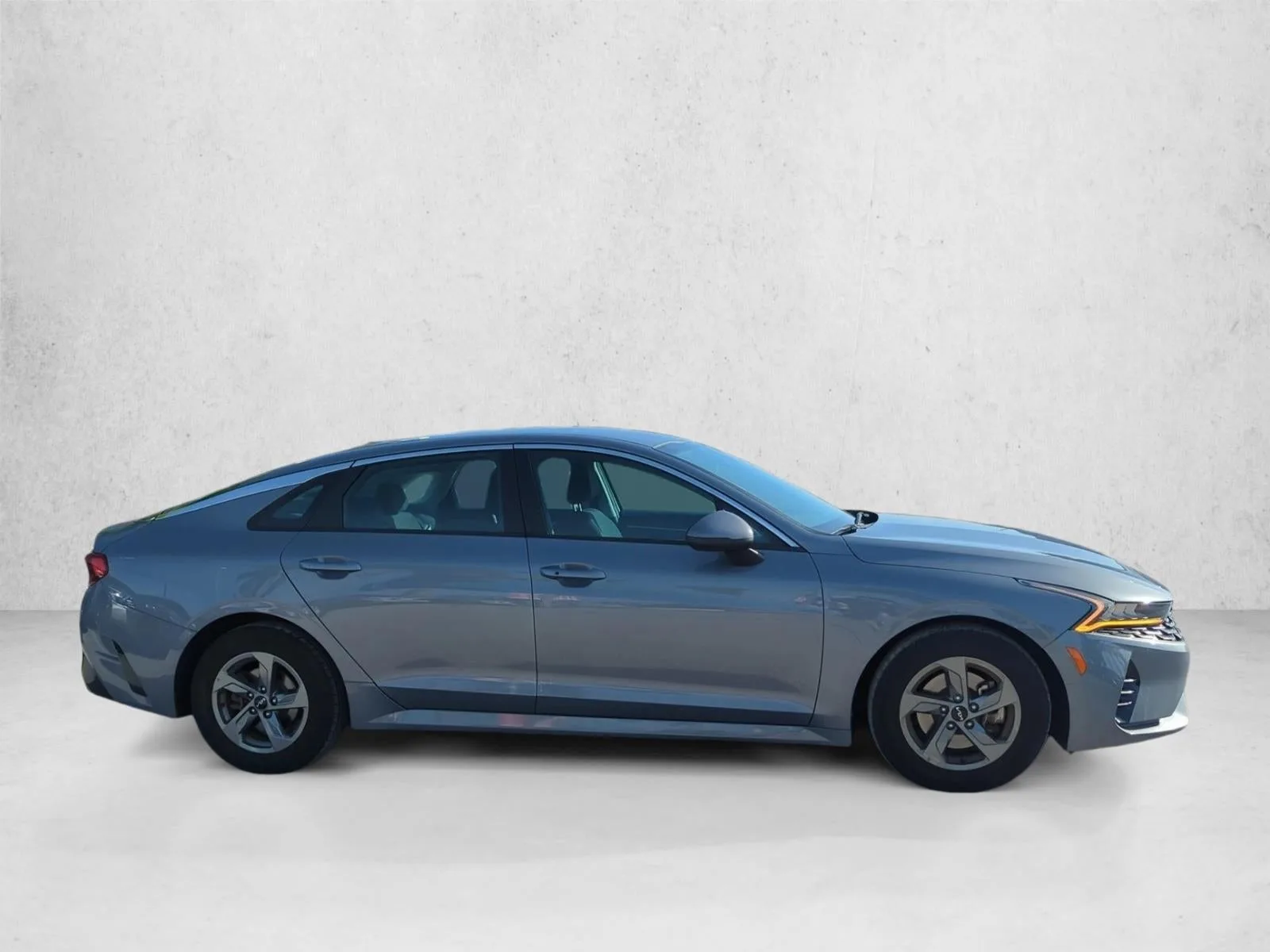 2022 Kia K5 LXS Auto FWD photo 4