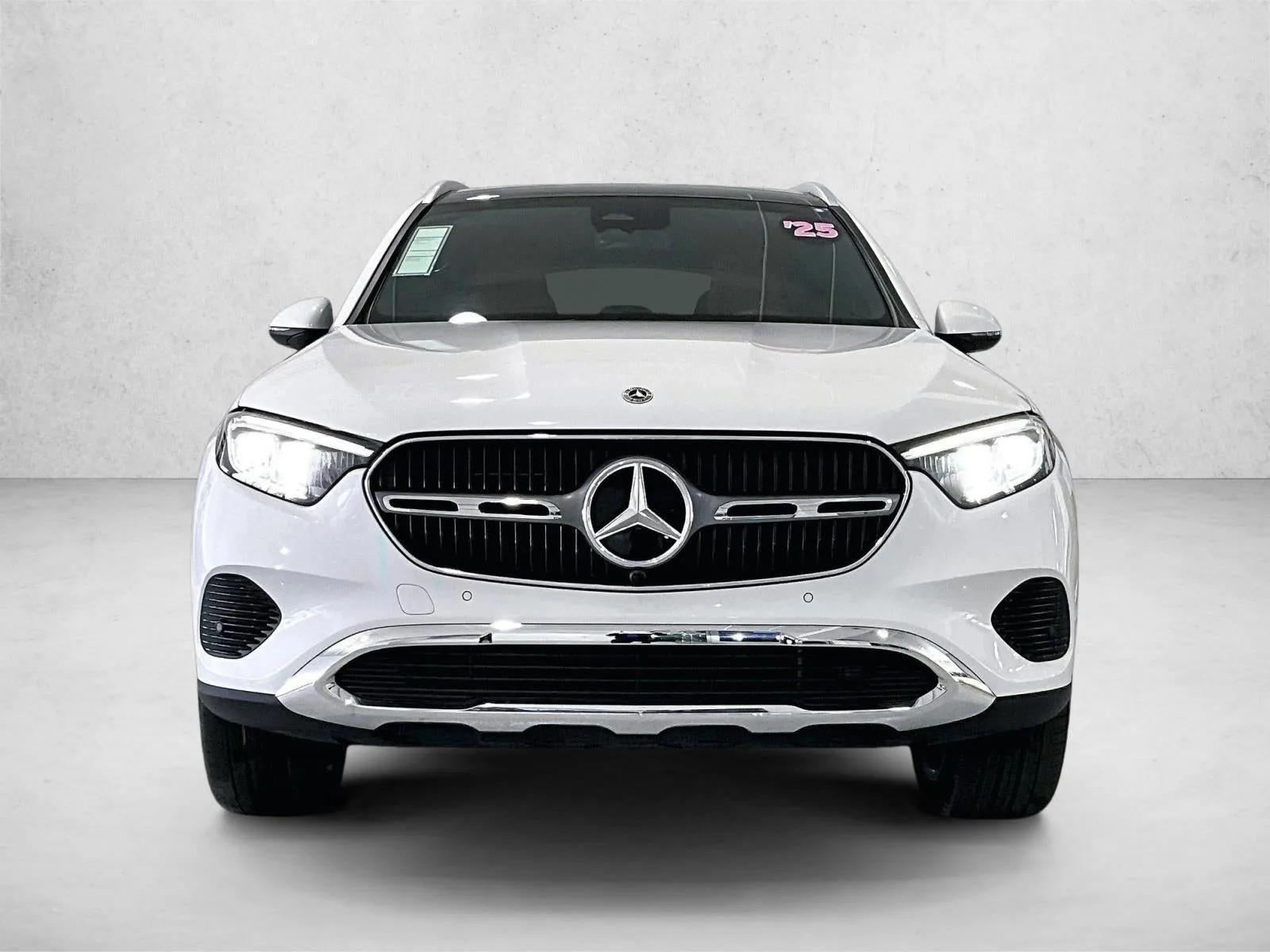 2025 Mercedes-Benz GLC 300 SUV photo 3
