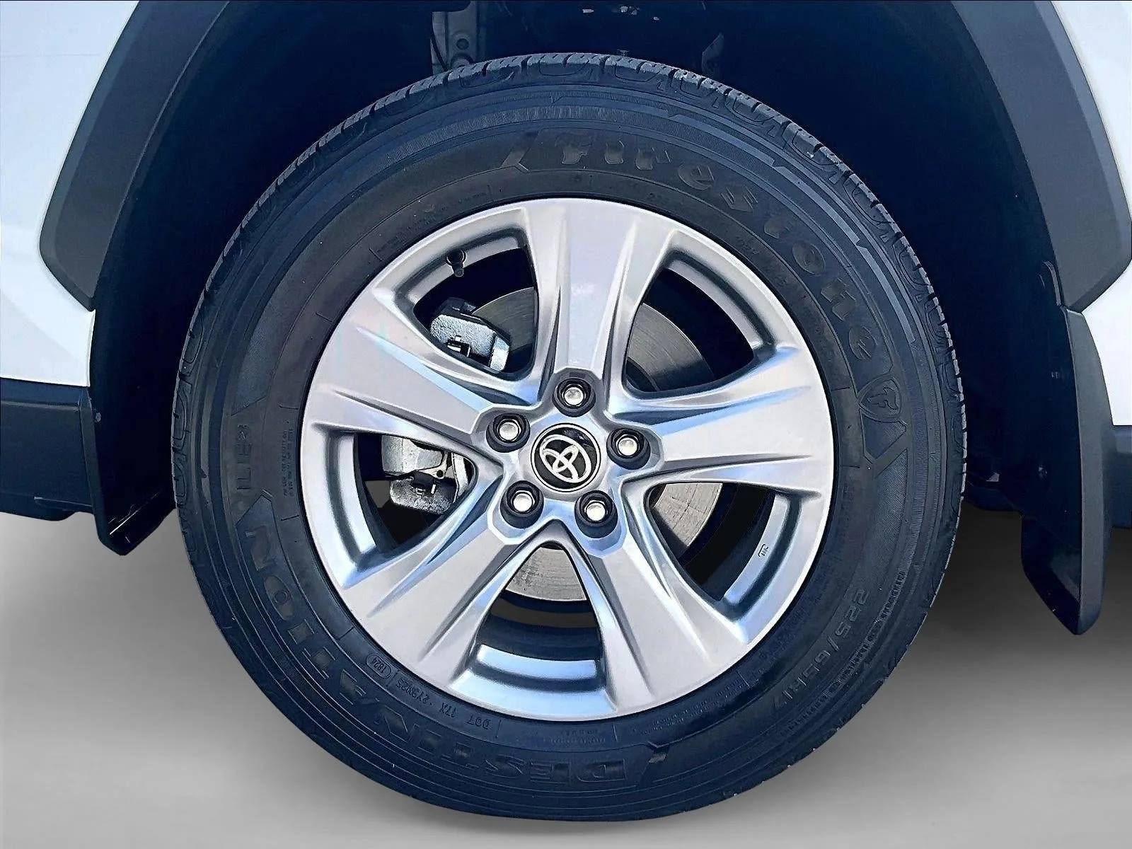 2024 Toyota RAV4 XLE photo 10