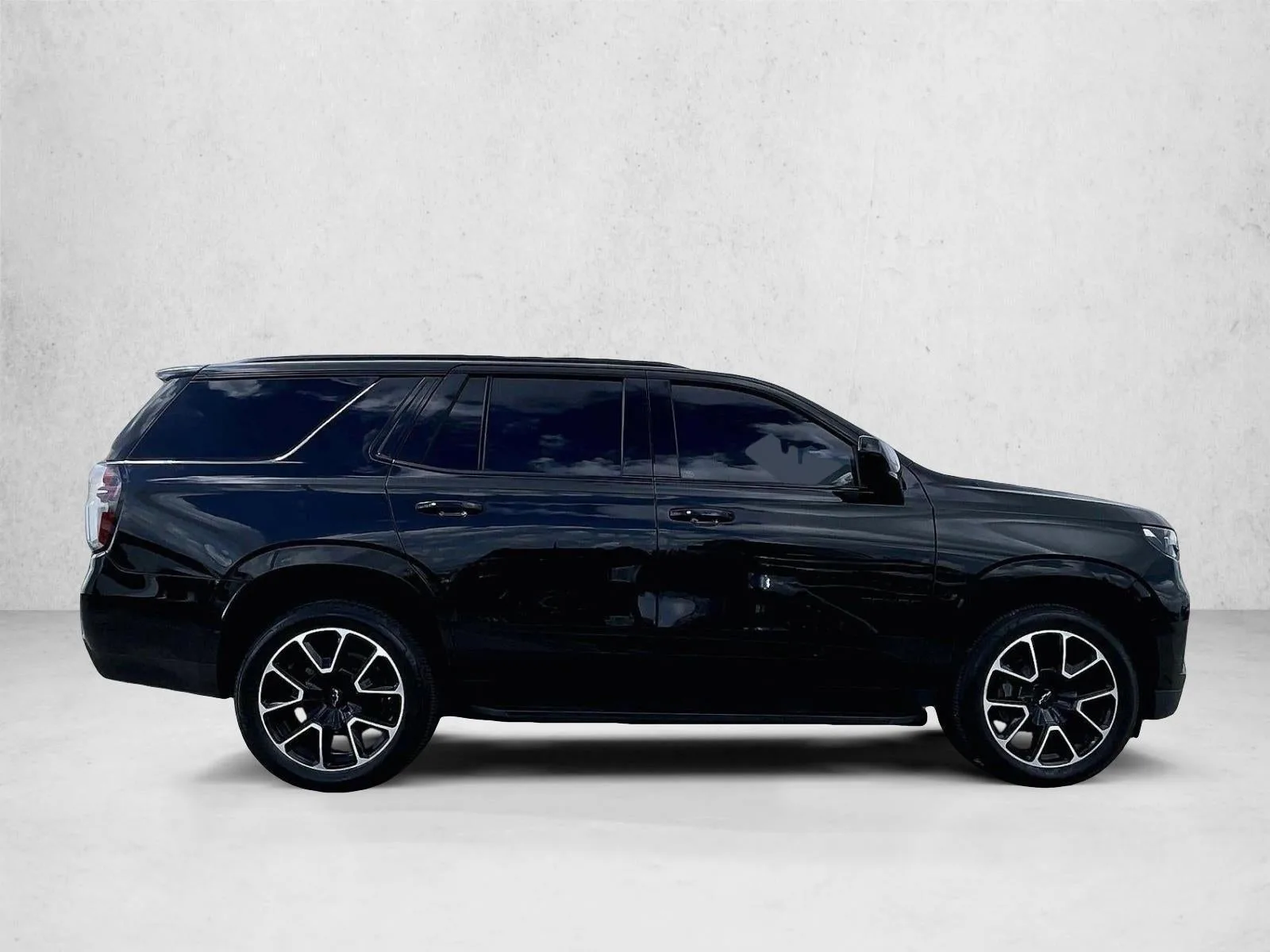 2023 Chevrolet Tahoe LT photo 5