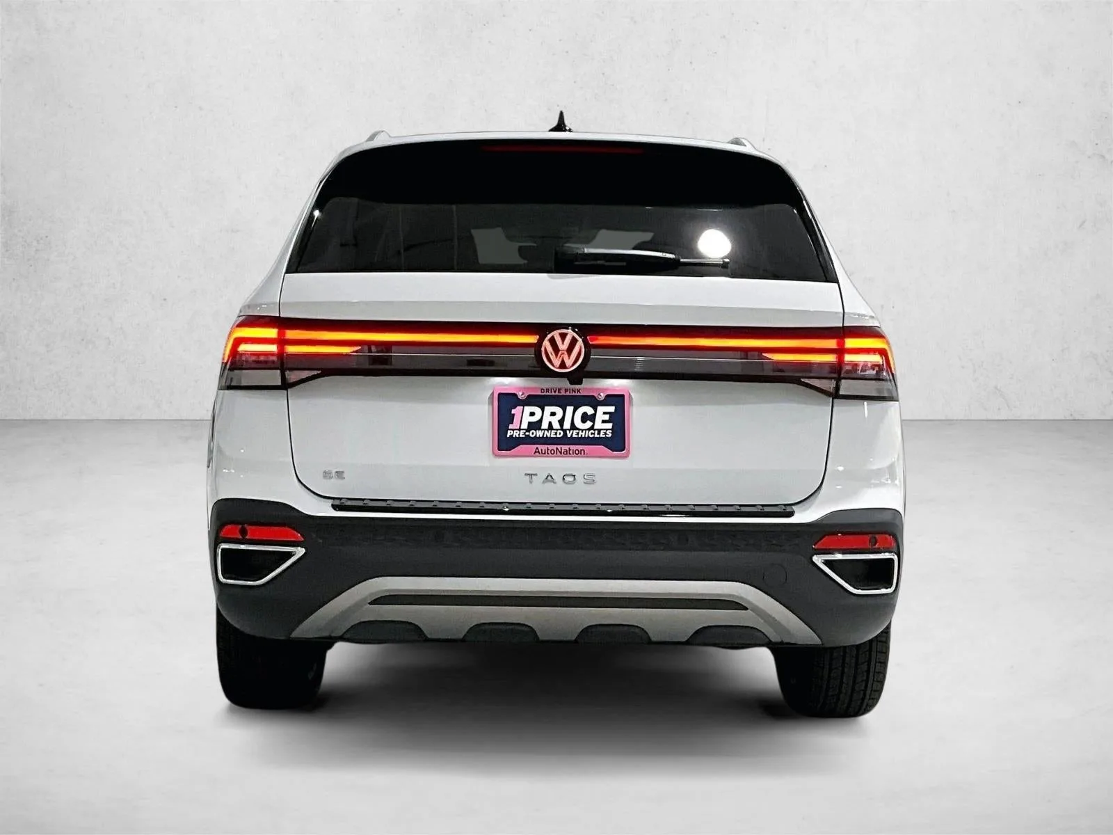 2025 Volkswagen Taos 1.5T SE photo 4