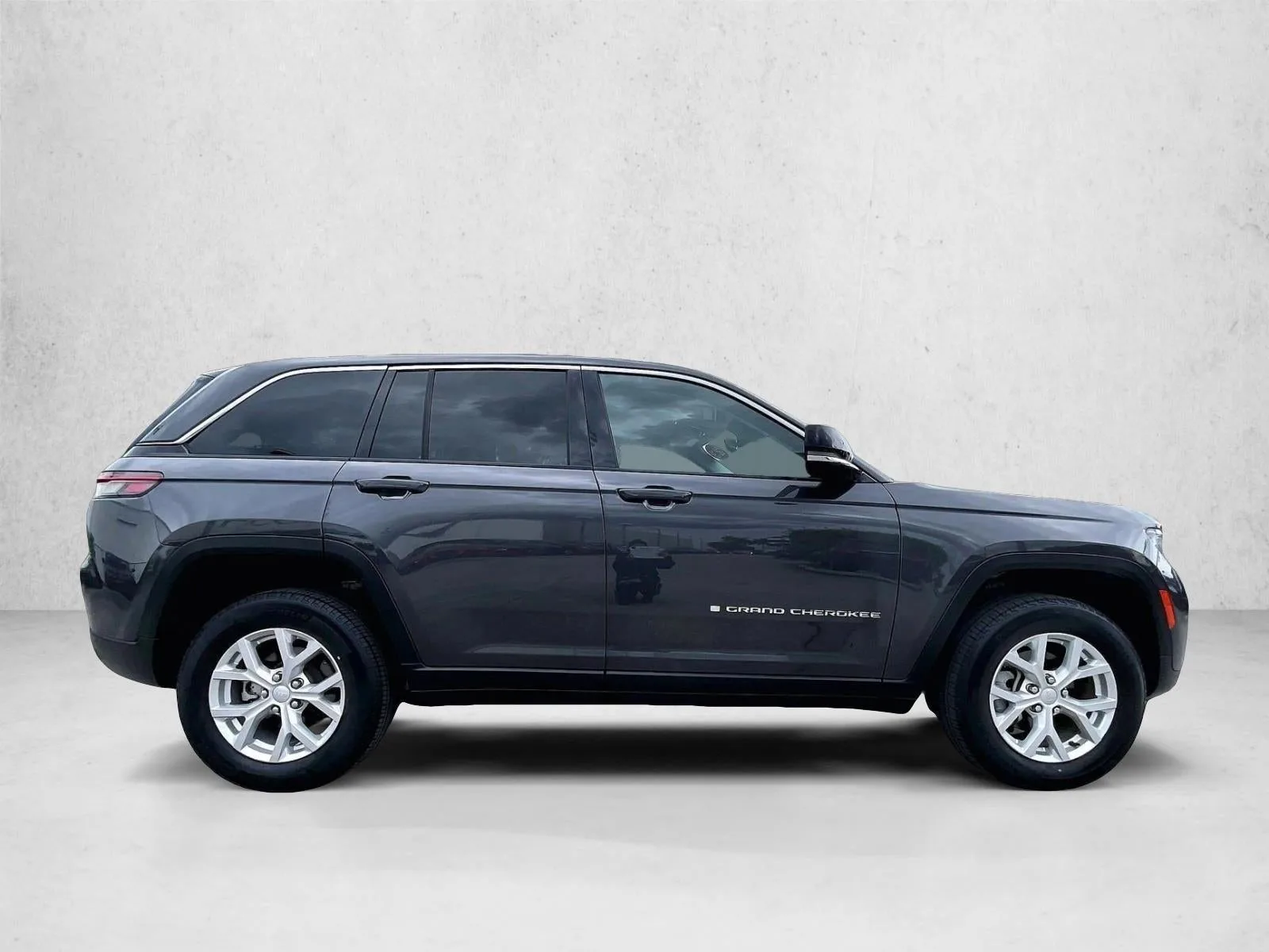 2023 Jeep Grand Cherokee Limited 4x2 photo 5