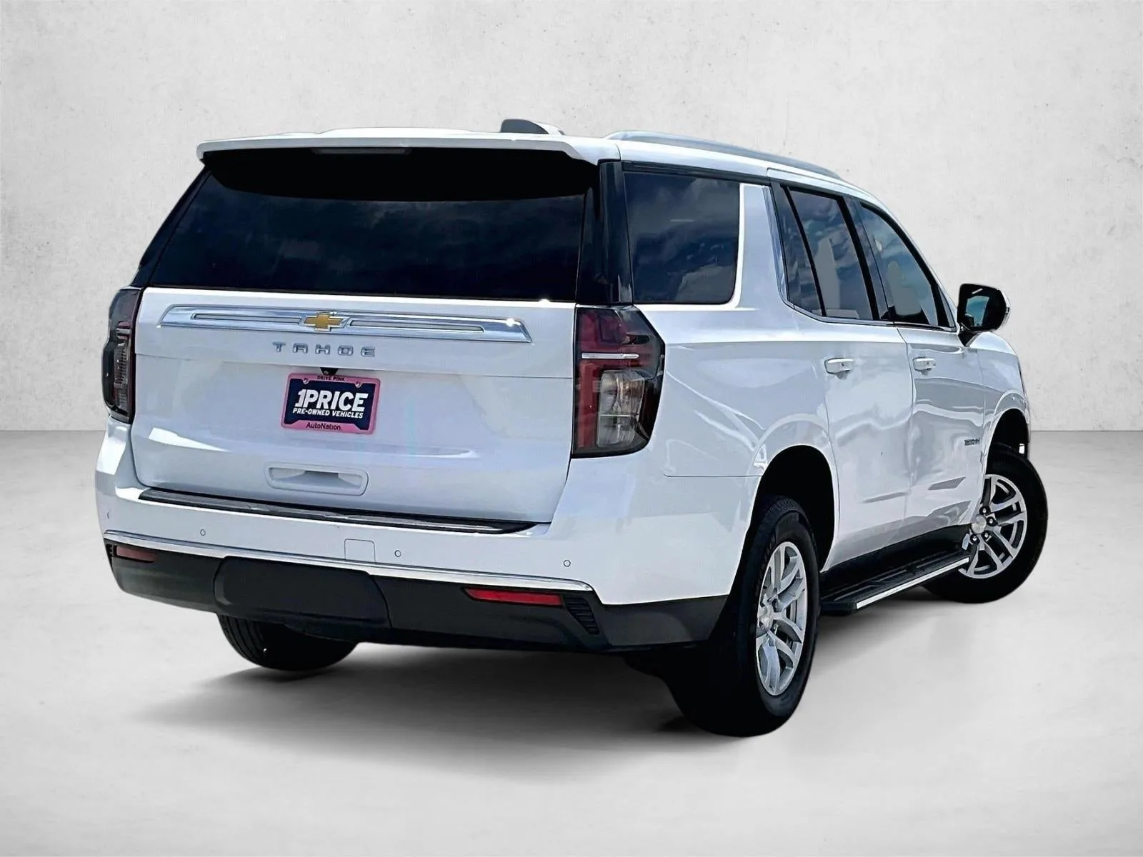 2023 Chevrolet Tahoe LS photo 2