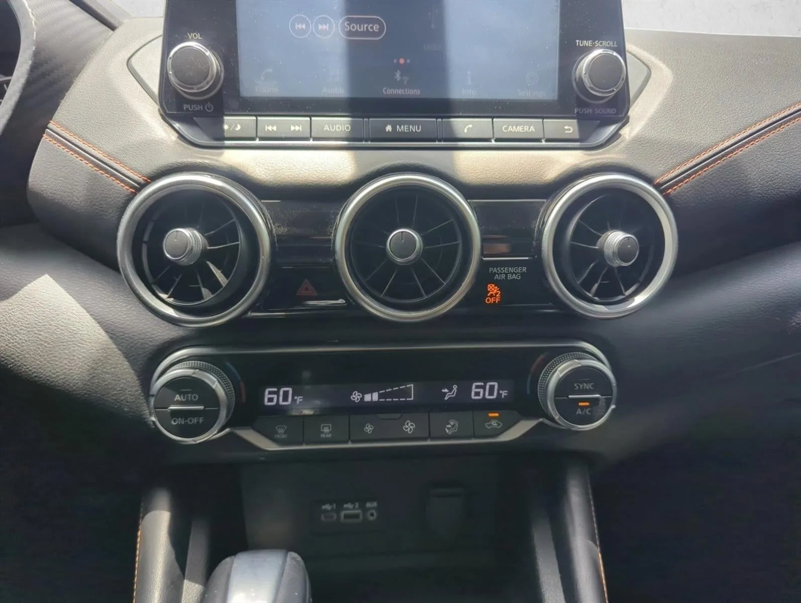 2020 Nissan Sentra SR CVT photo 12