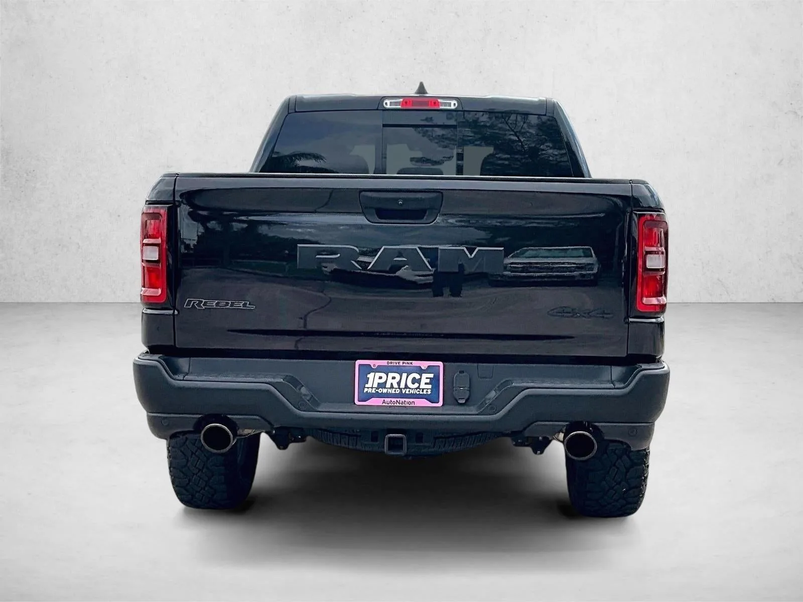 2025 RAM 1500 Rebel Crew Cab 4x4 5'7" Box photo 4