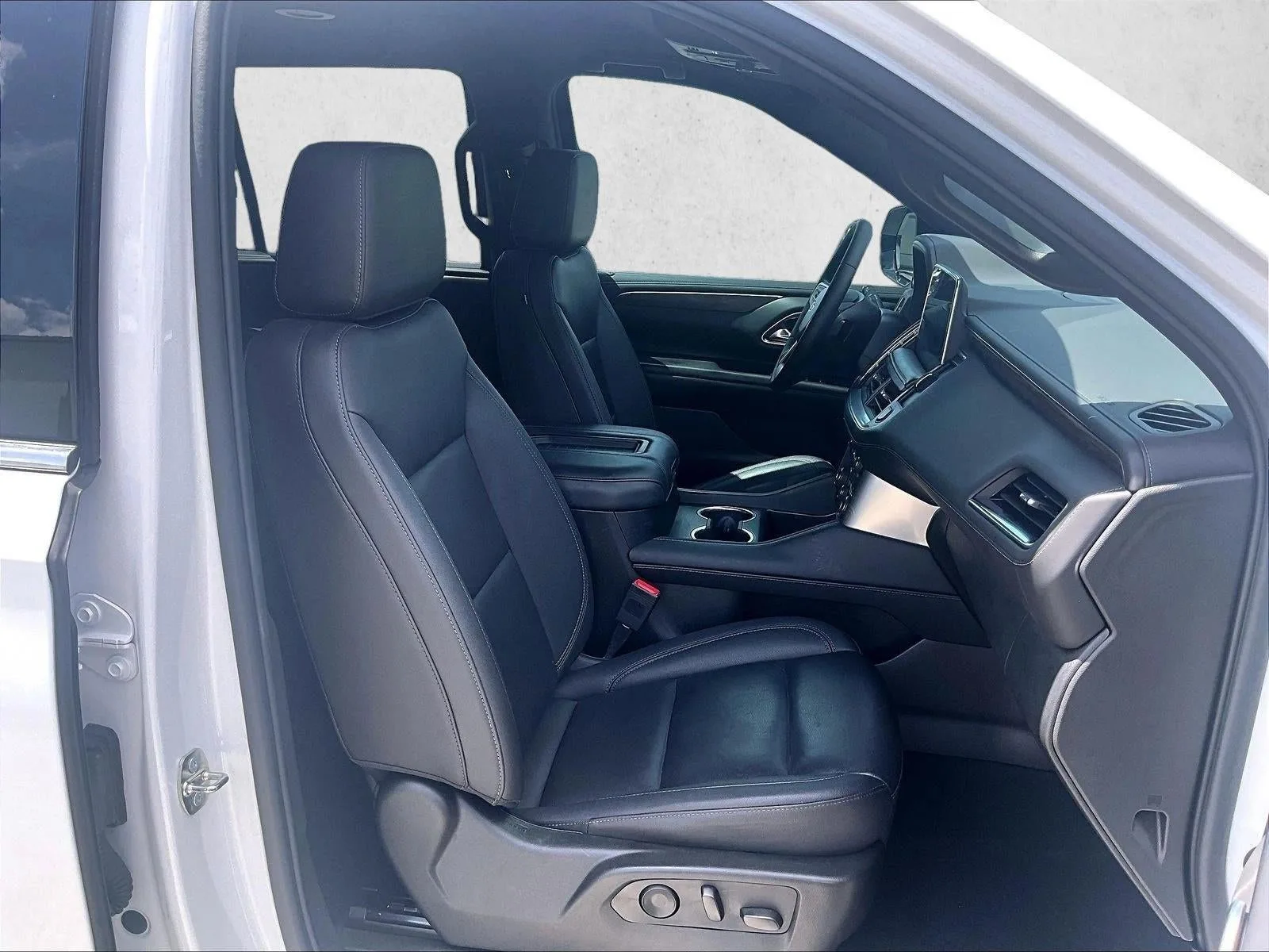 2023 Chevrolet Tahoe LT photo 9