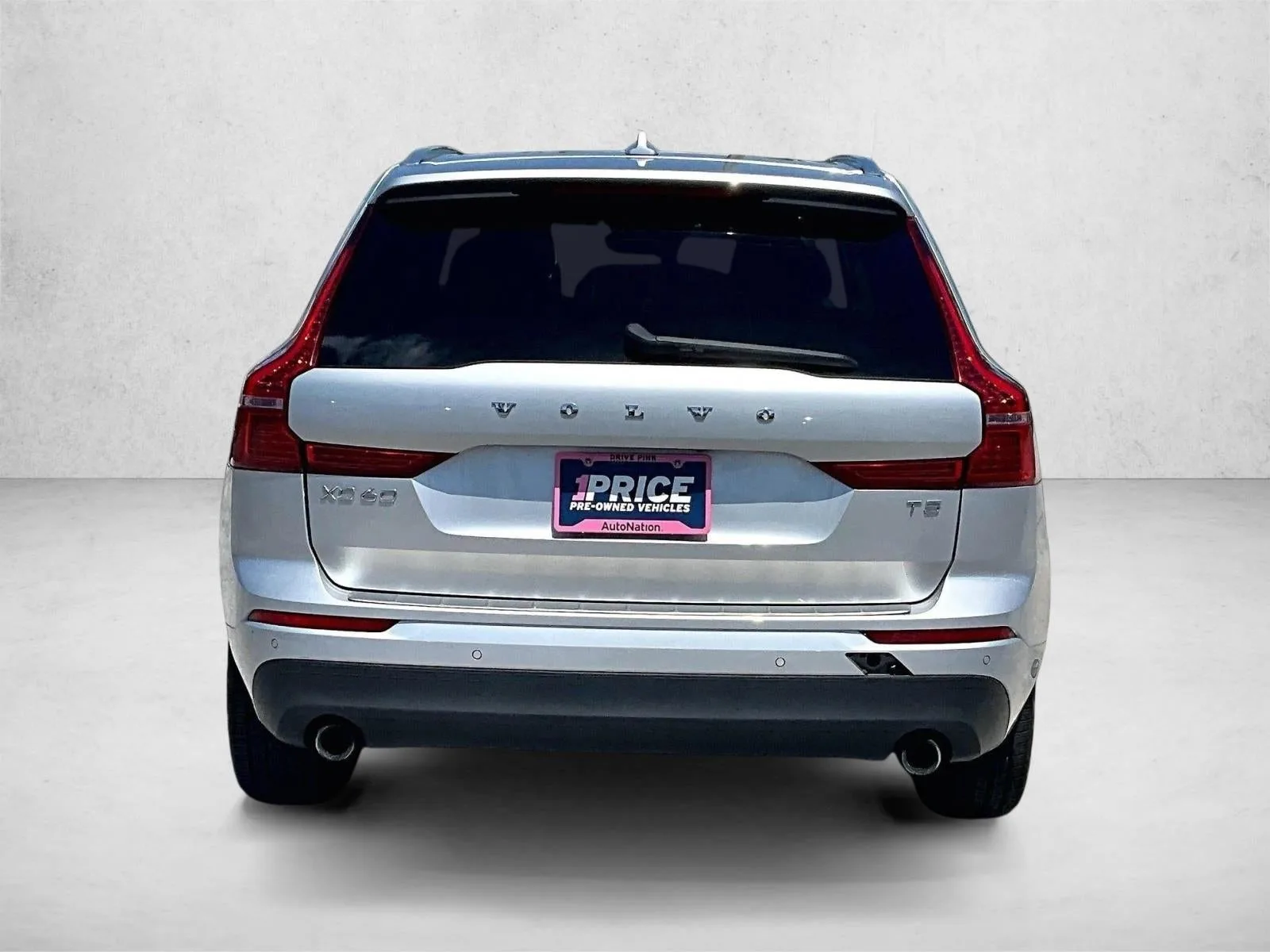 2020 Volvo XC60 T5 Momentum photo 4