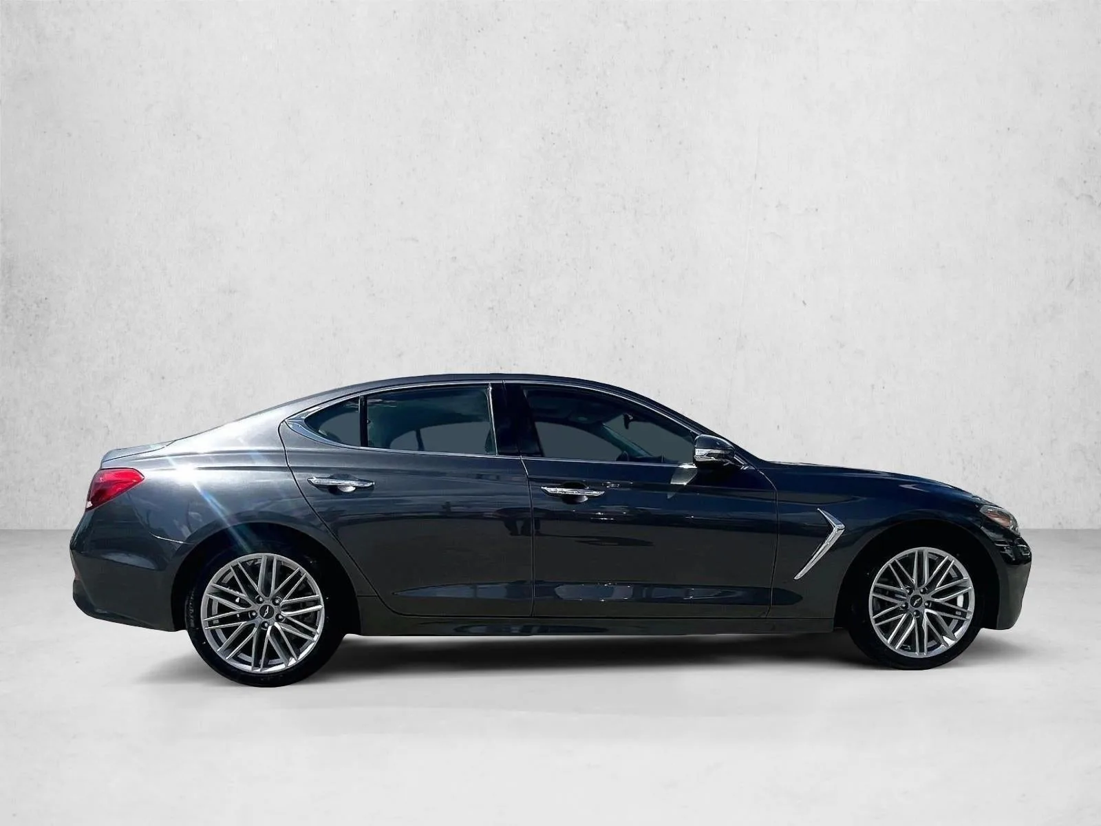 2020 Genesis G70 2.0T RWD photo 5
