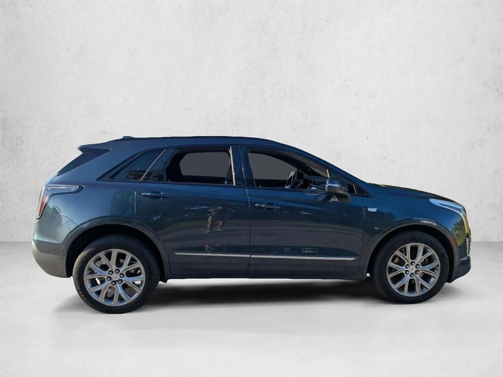 2020 Cadillac XT5 Sport AWD photo 3