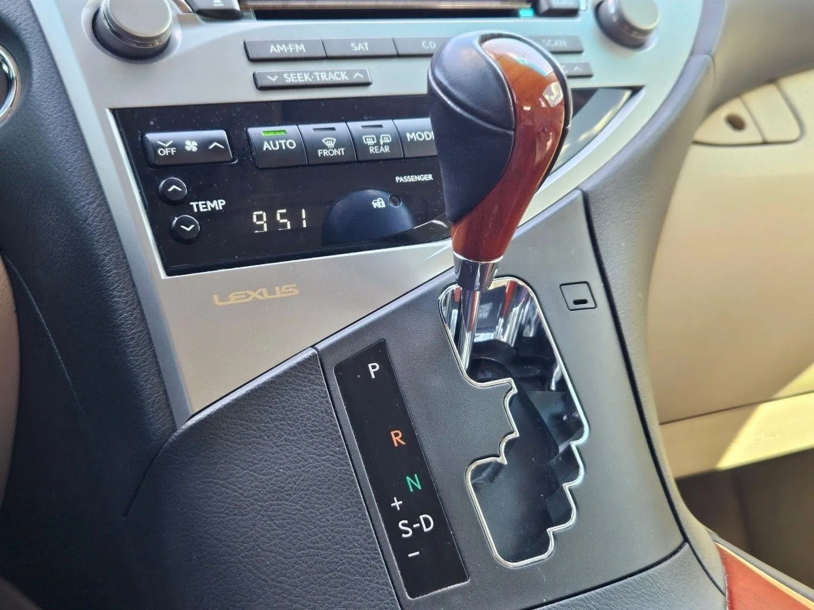 2011 Lexus RX 350 AWD 4dr photo 10