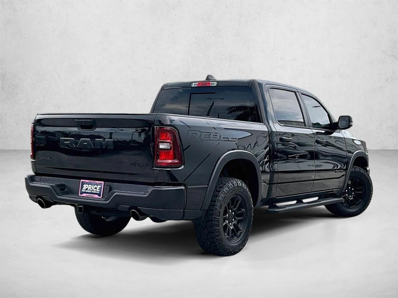 2025 RAM 1500 Rebel Crew Cab 4x4 5'7" Box photo 2