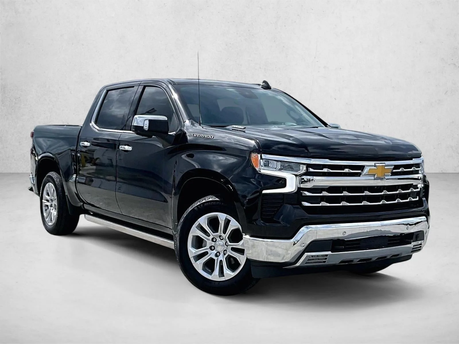 2023 Chevrolet Silverado 1500 LTZ photo 12