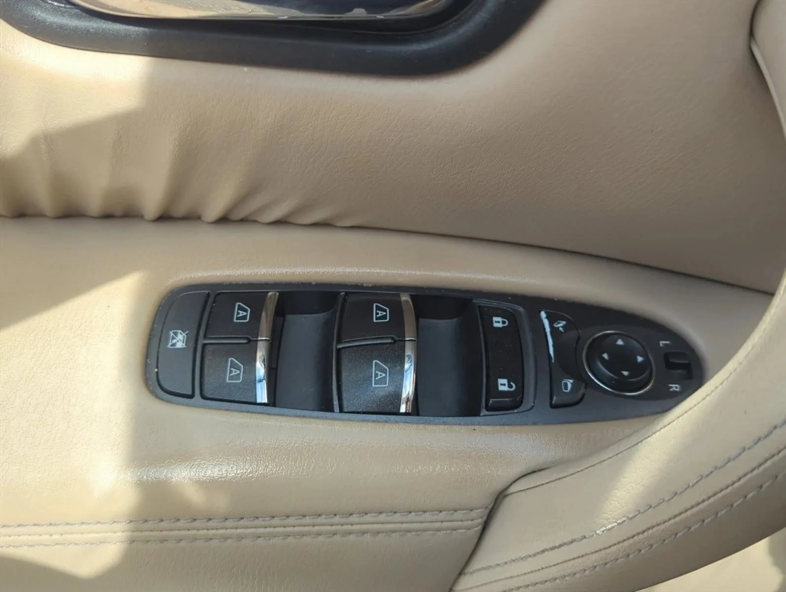 2020 Nissan Armada 4x2 SL photo 10