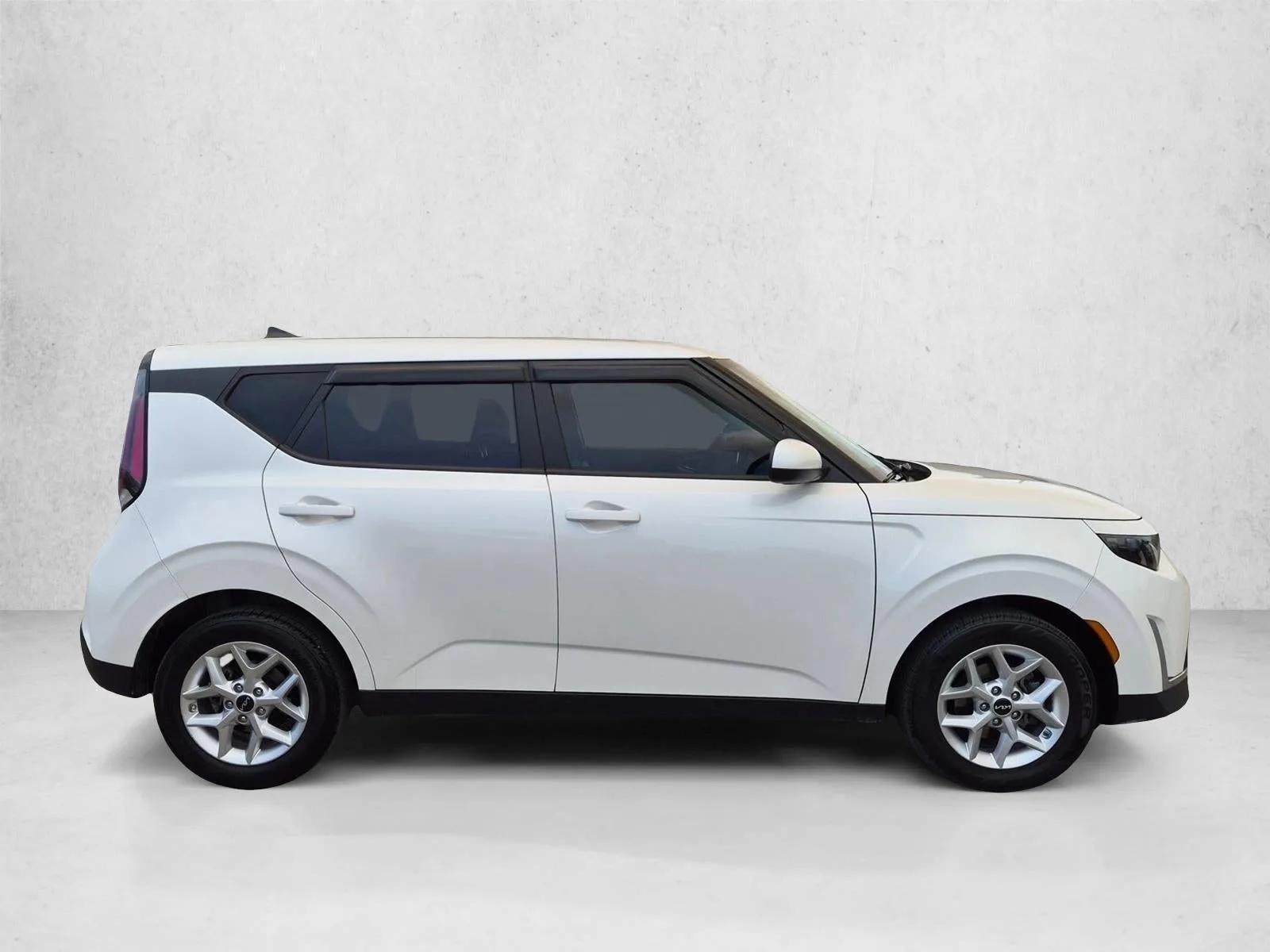 2023 Kia Soul LX IVT photo 4