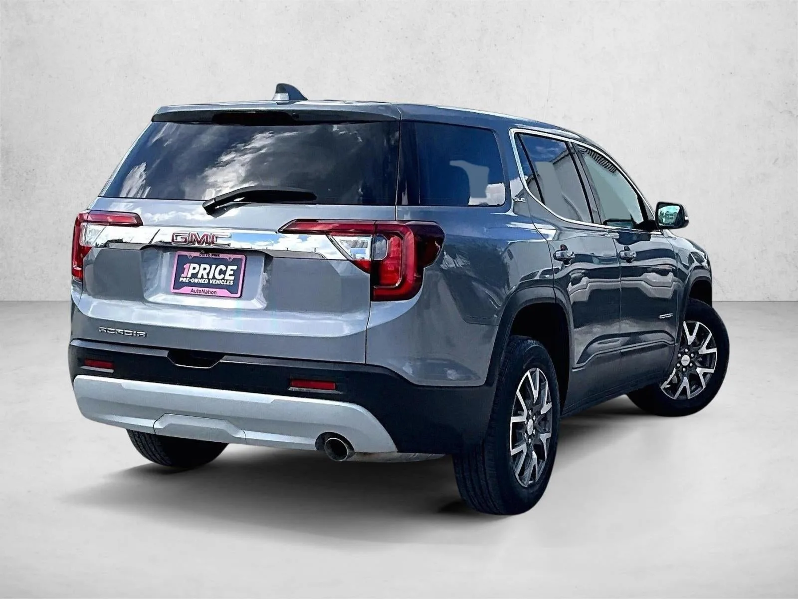 2021 GMC Acadia SLE photo 2