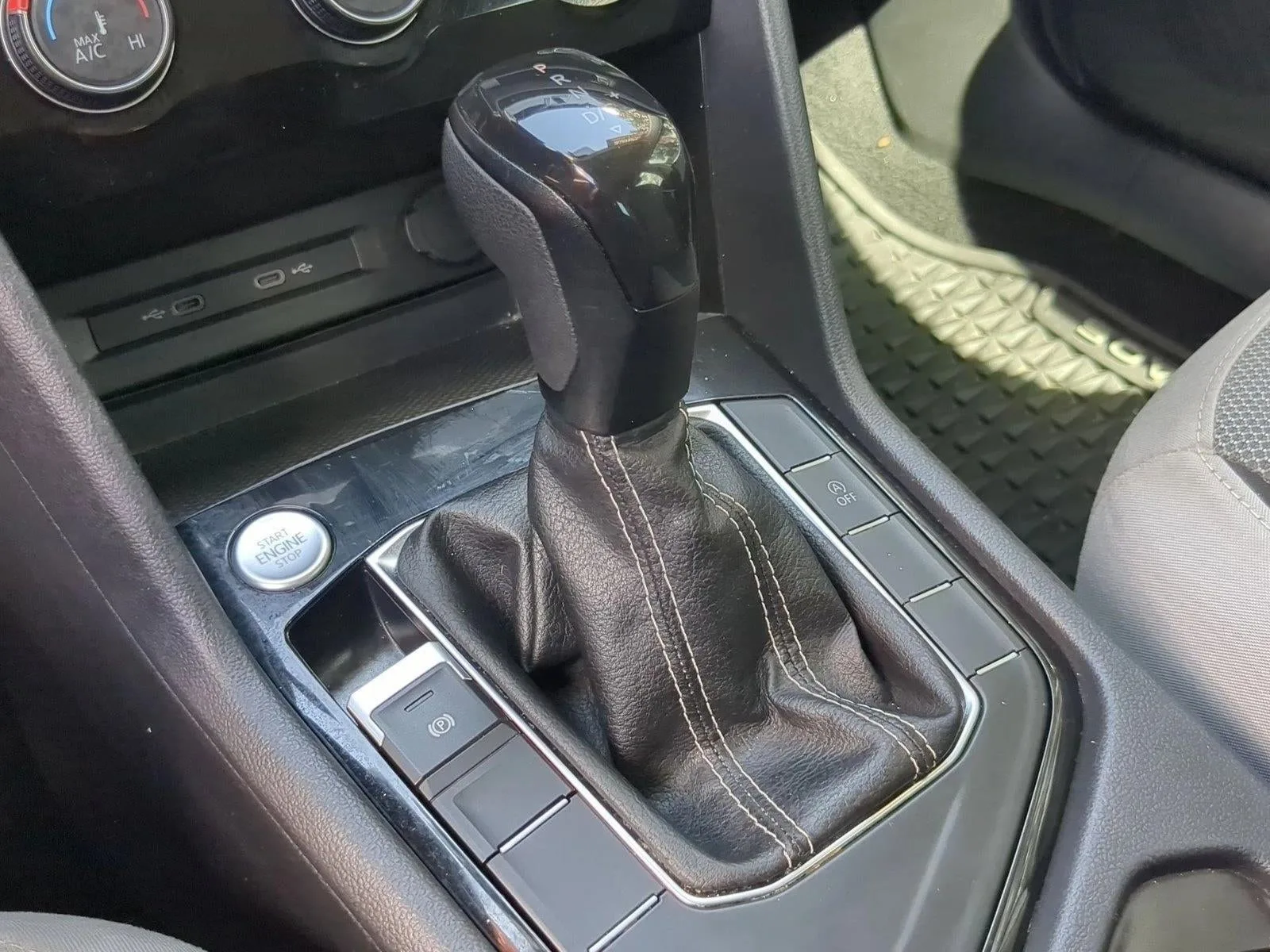 2023 Volkswagen Taos 1.5T S photo 12
