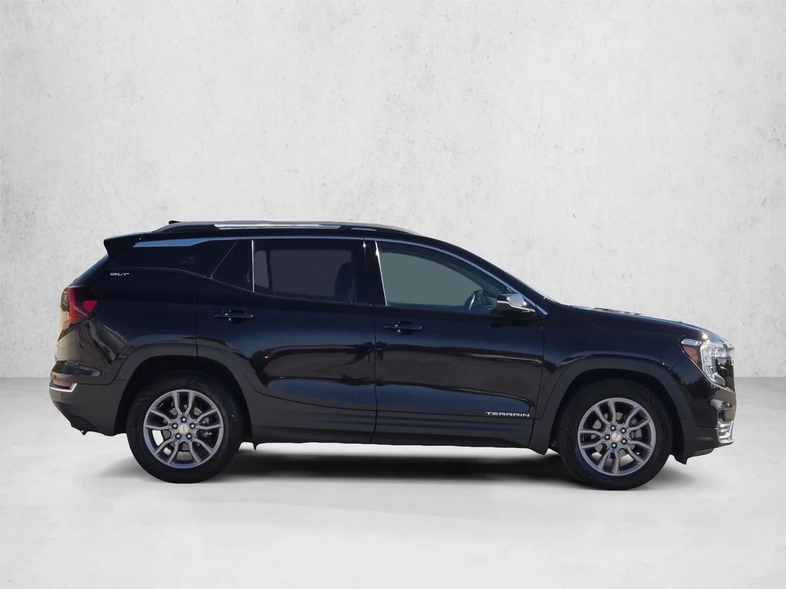 2022 GMC Terrain FWD SLT photo 4