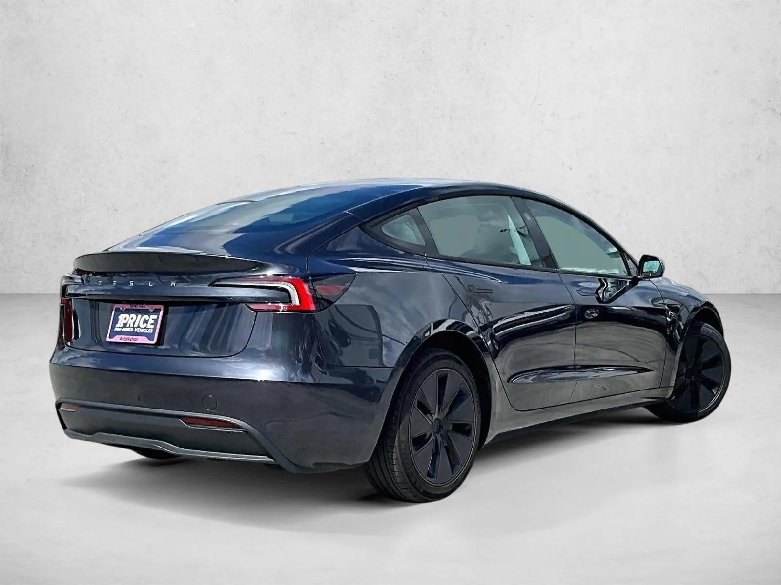 2025 Tesla Model 3 Long Range photo 2