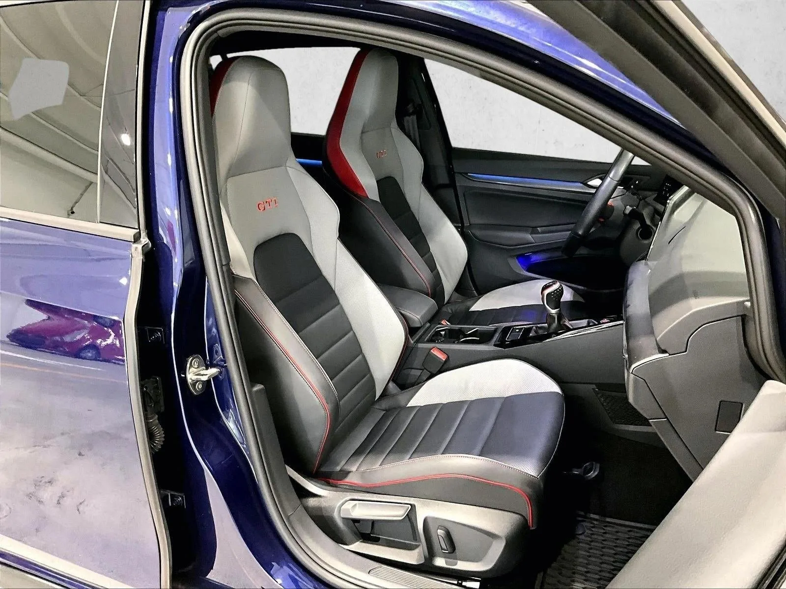 2024 Volkswagen Golf GTI 2.0T 380 Autobahn photo 9