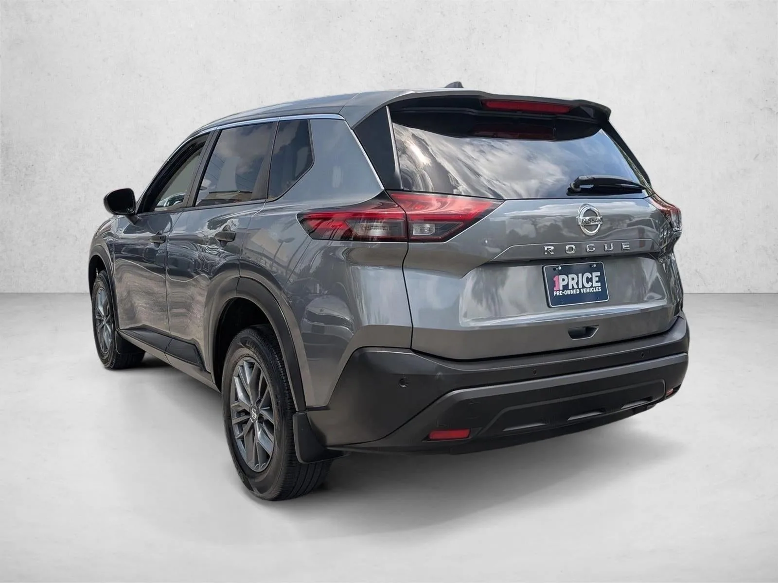 2021 Nissan Rogue FWD S photo 8