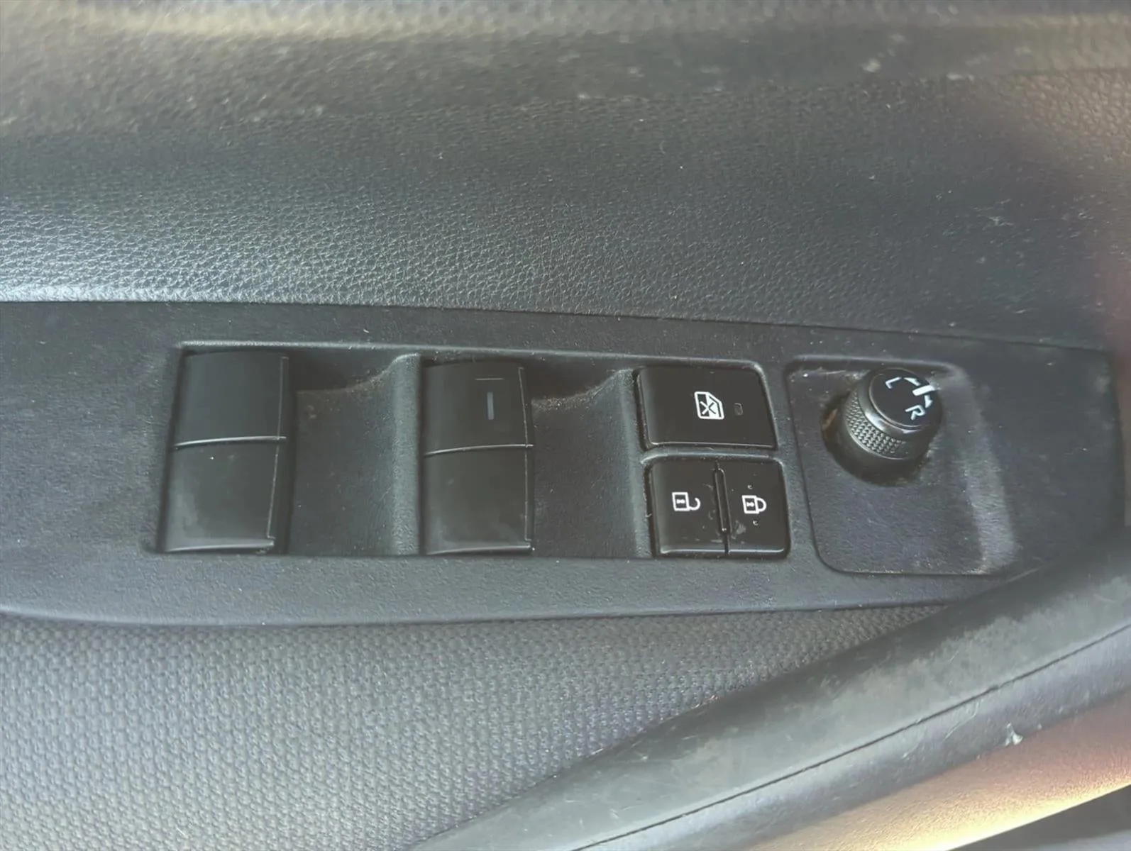 2020 Toyota Corolla LE CVT (Natl) photo 8