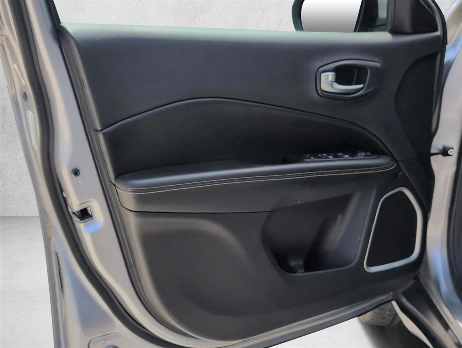 2020 Jeep Compass Latitude 4x4 photo 10