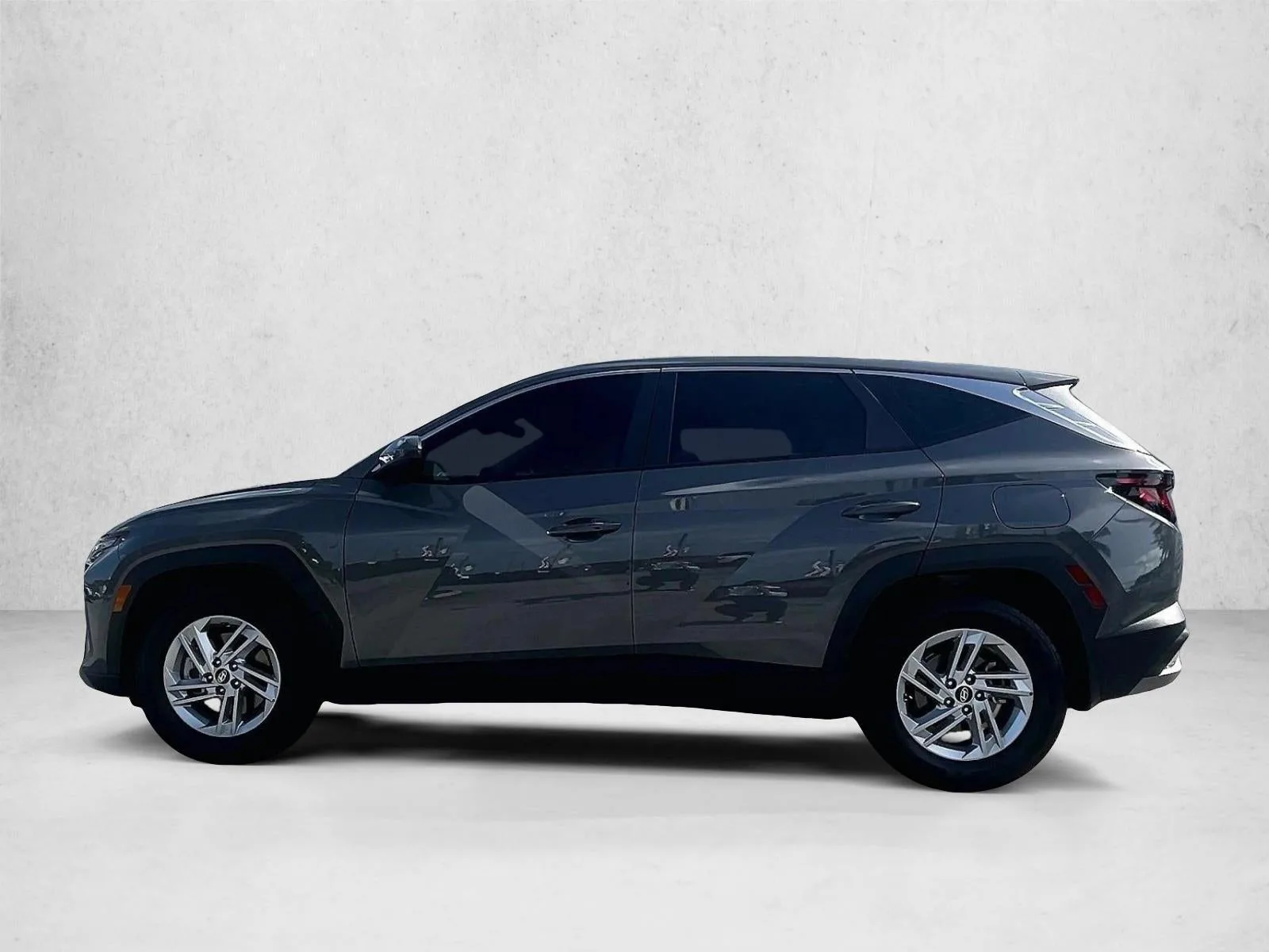 2025 Hyundai Tucson SE photo 6