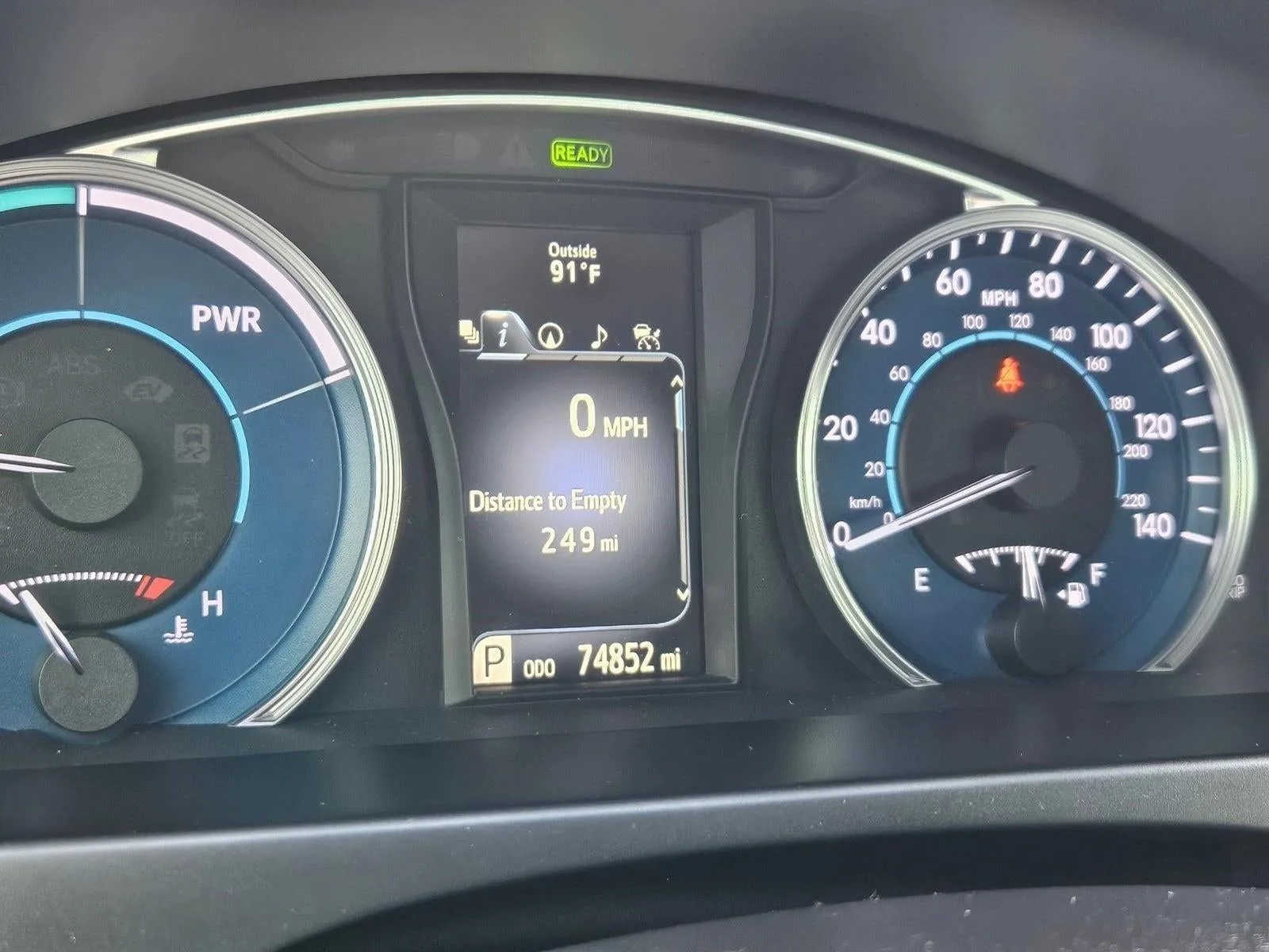 2017 Toyota Camry Hybrid XLE CVT (Natl) photo 11