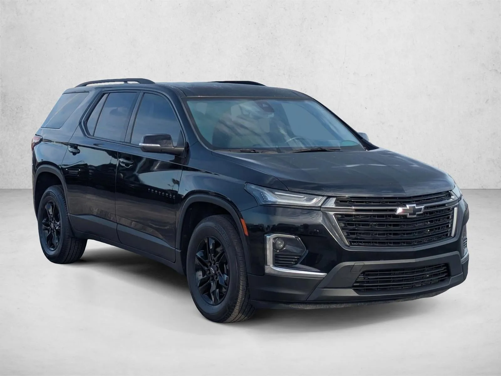 2023 Chevrolet Traverse LT Cloth photo 3