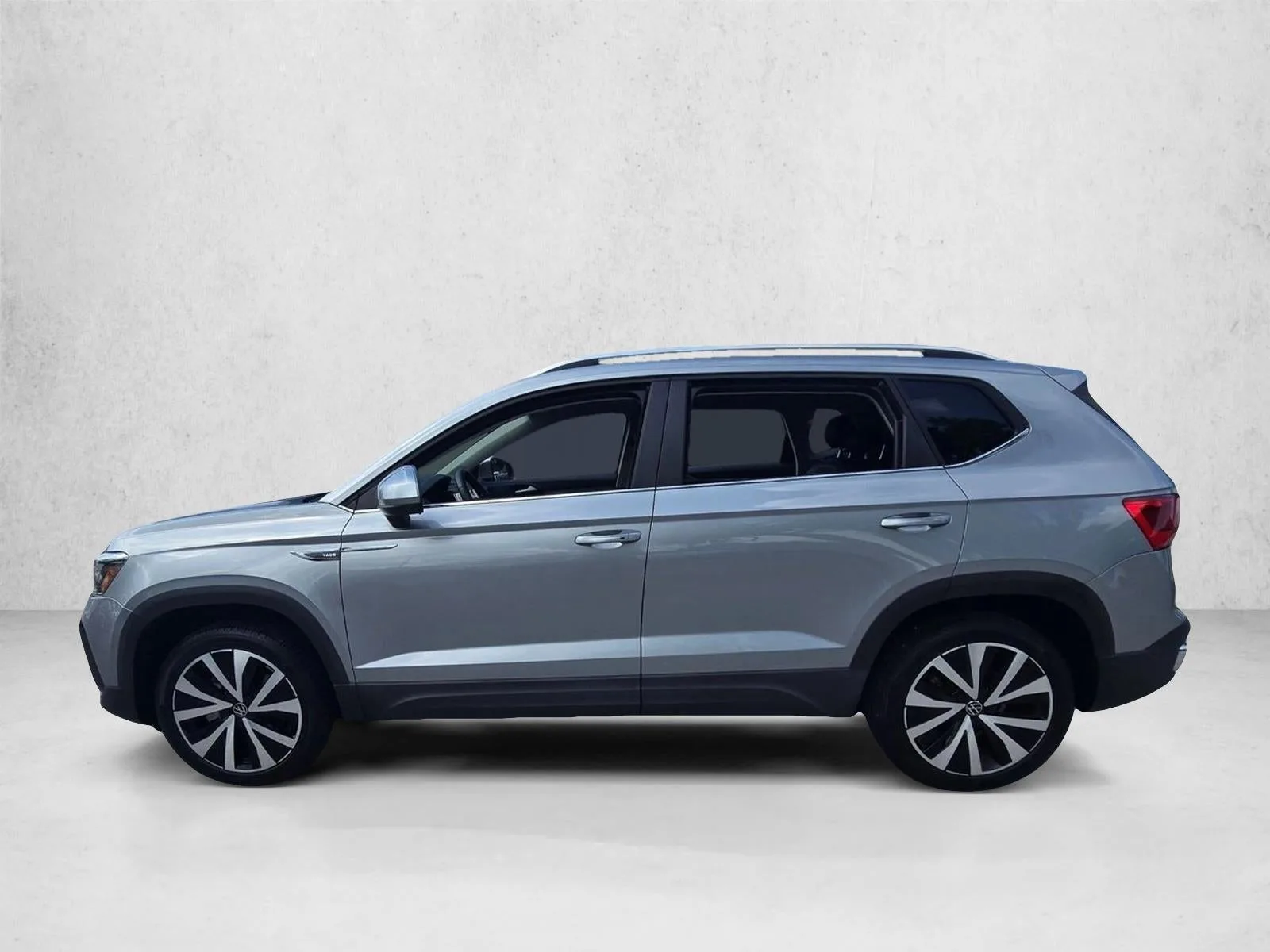 2022 Volkswagen Taos SE FWD photo 9