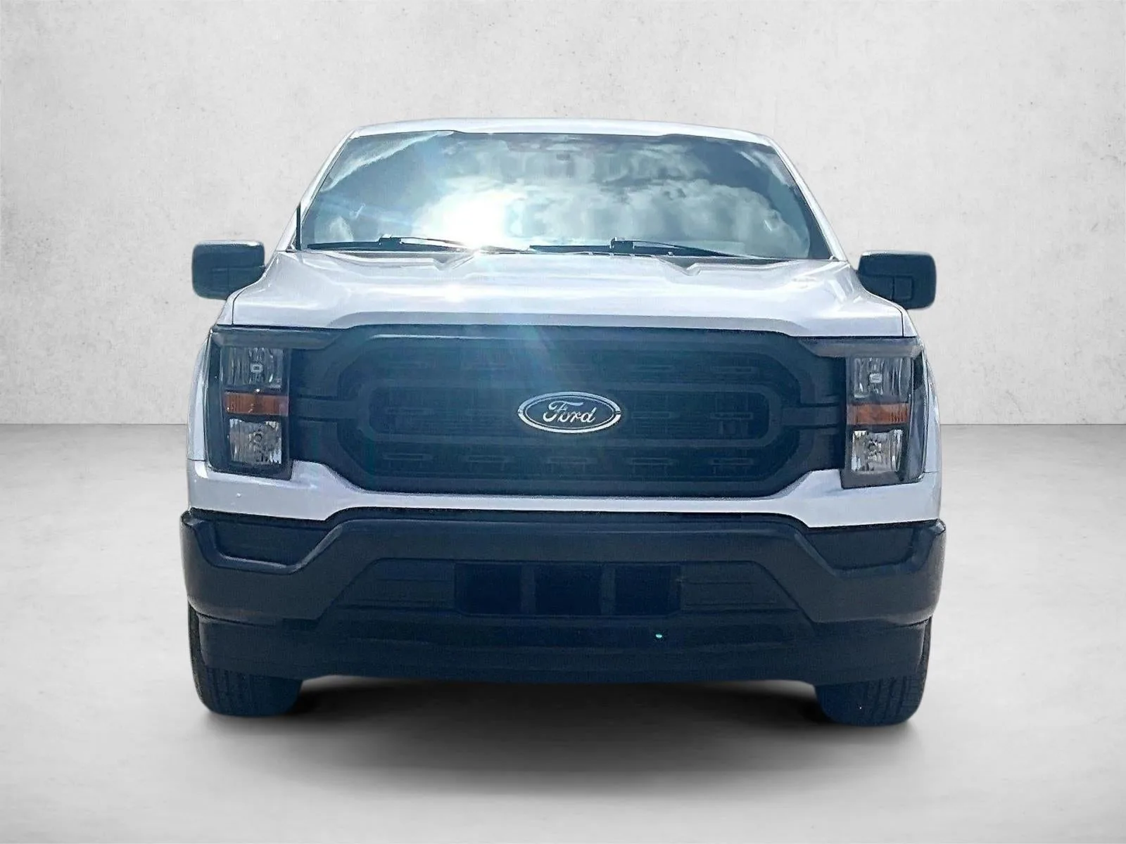 2023 Ford F-150 XL photo 4