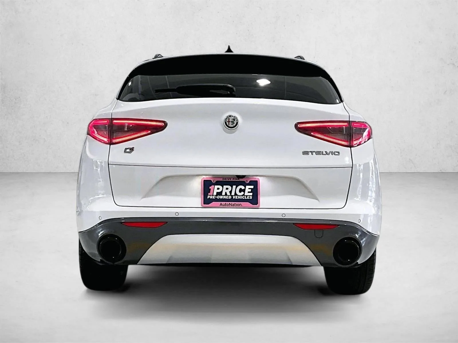 2024 Alfa Romeo Stelvio Ti AWD photo 4