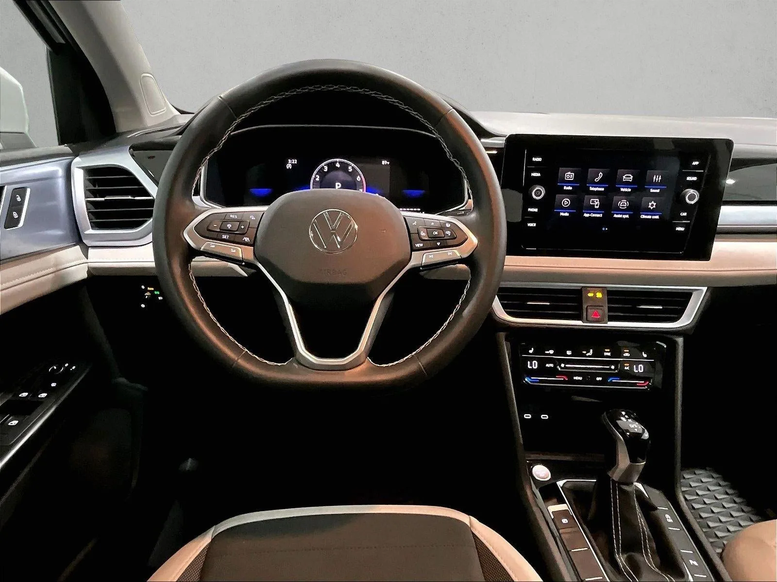 2025 Volkswagen Taos 1.5T SE photo 7