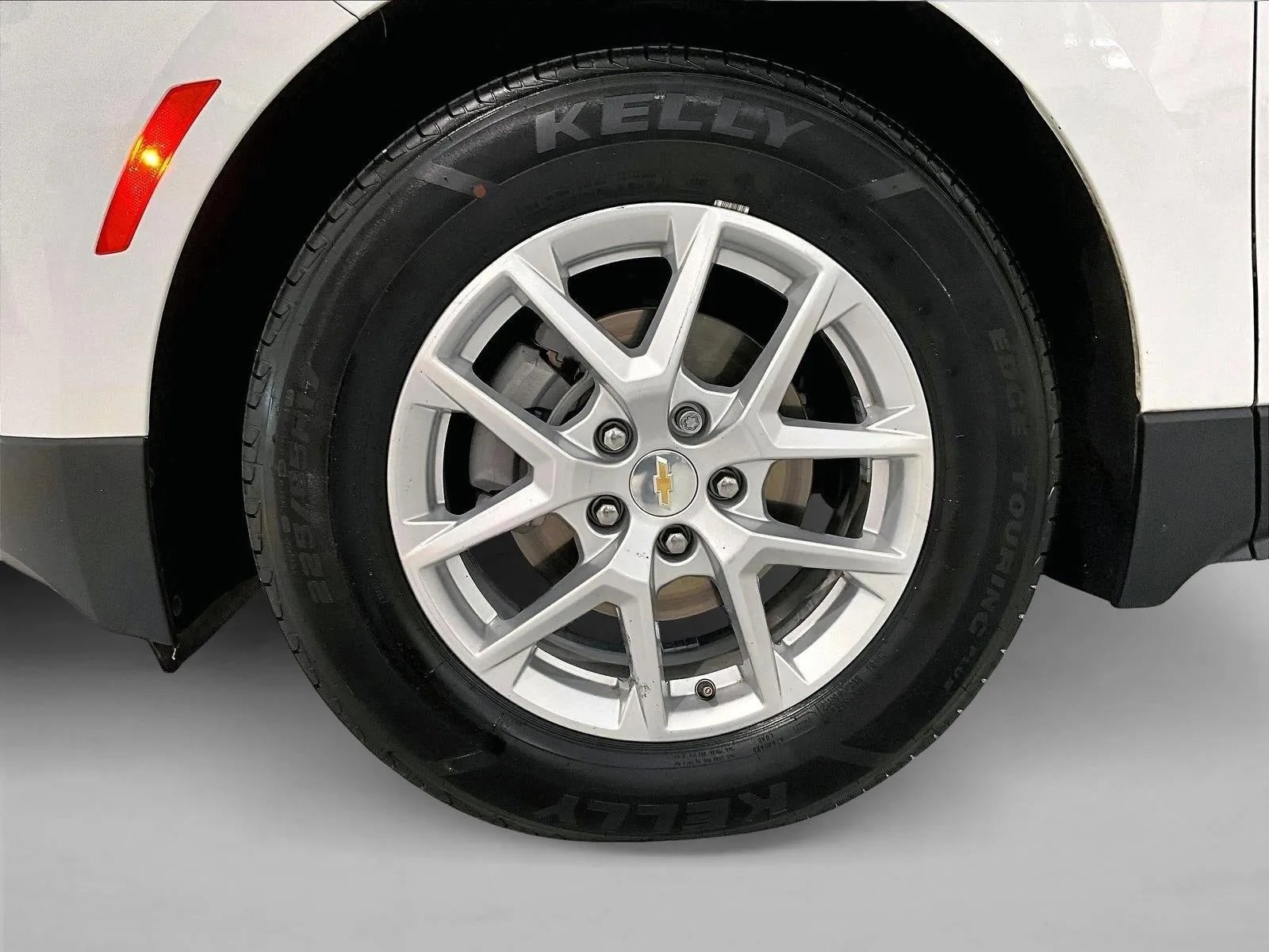2024 Chevrolet Equinox LS photo 10