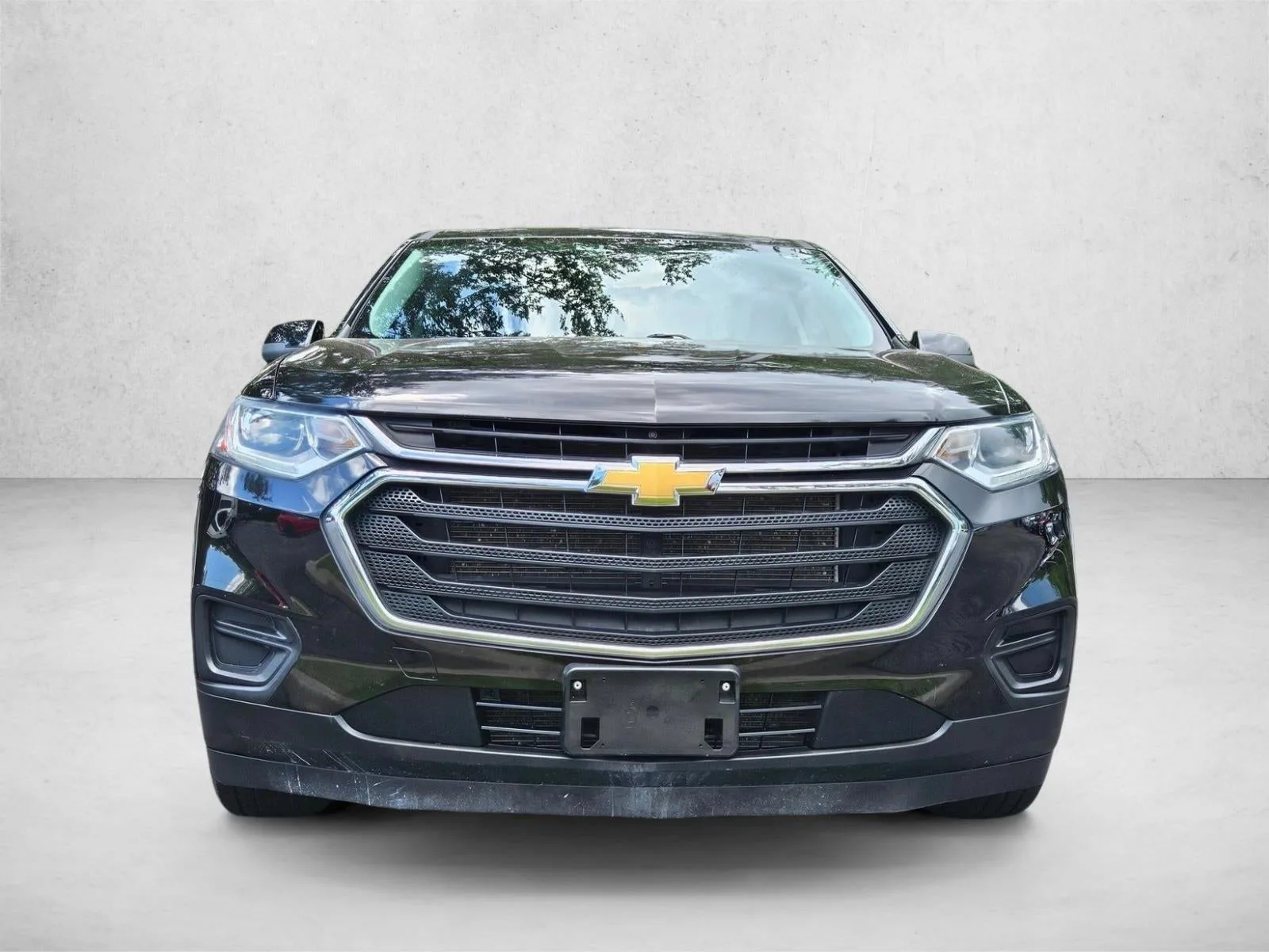 2021 Chevrolet Traverse FWD 1LS photo 2