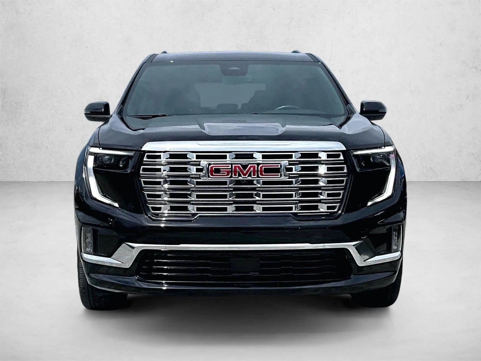 2025 GMC Acadia Denali photo 3