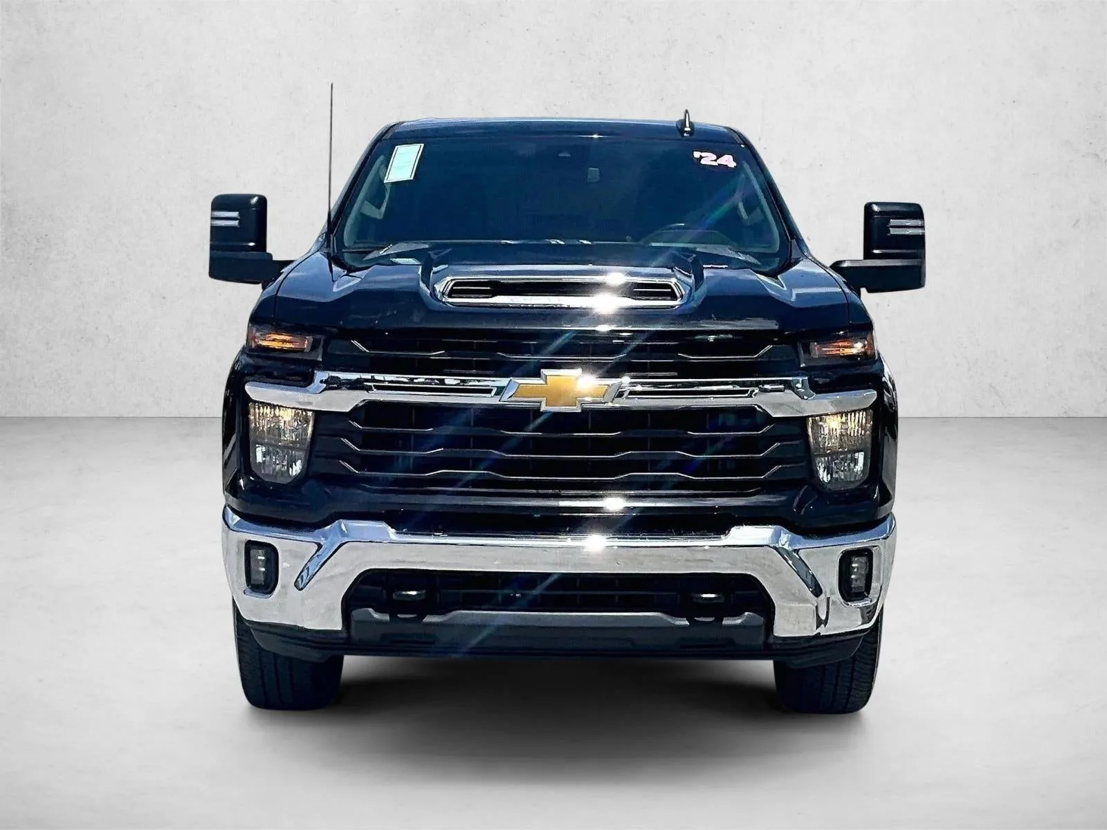 2024 Chevrolet Silverado 2500 HD LT photo 3