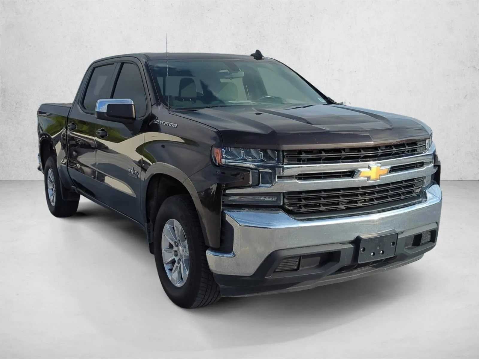 2019 Chevrolet Silverado 1500 Crew Cab Short Box 2-Wheel Drive LT photo 4