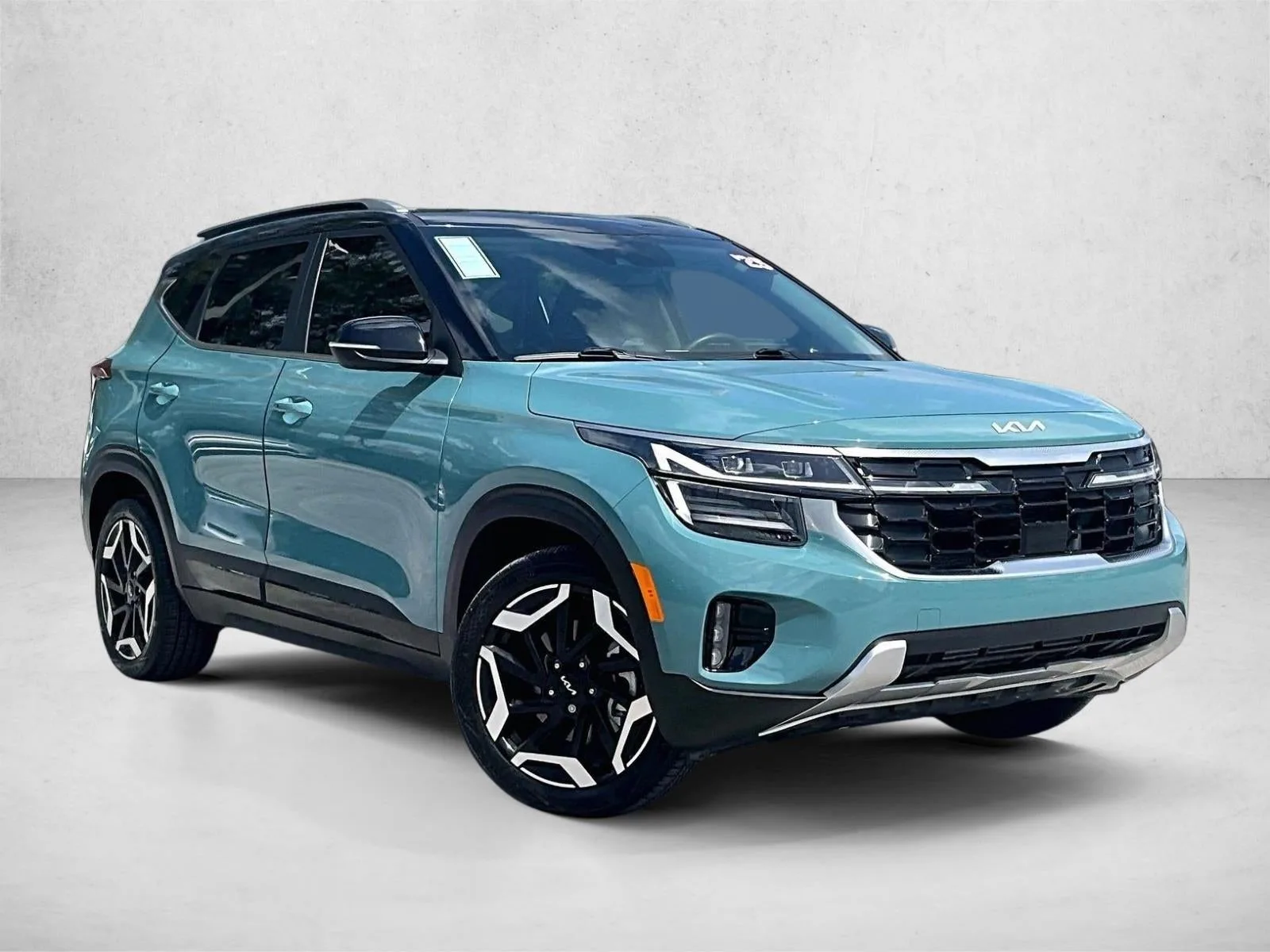 2025 Kia Seltos SX photo 12