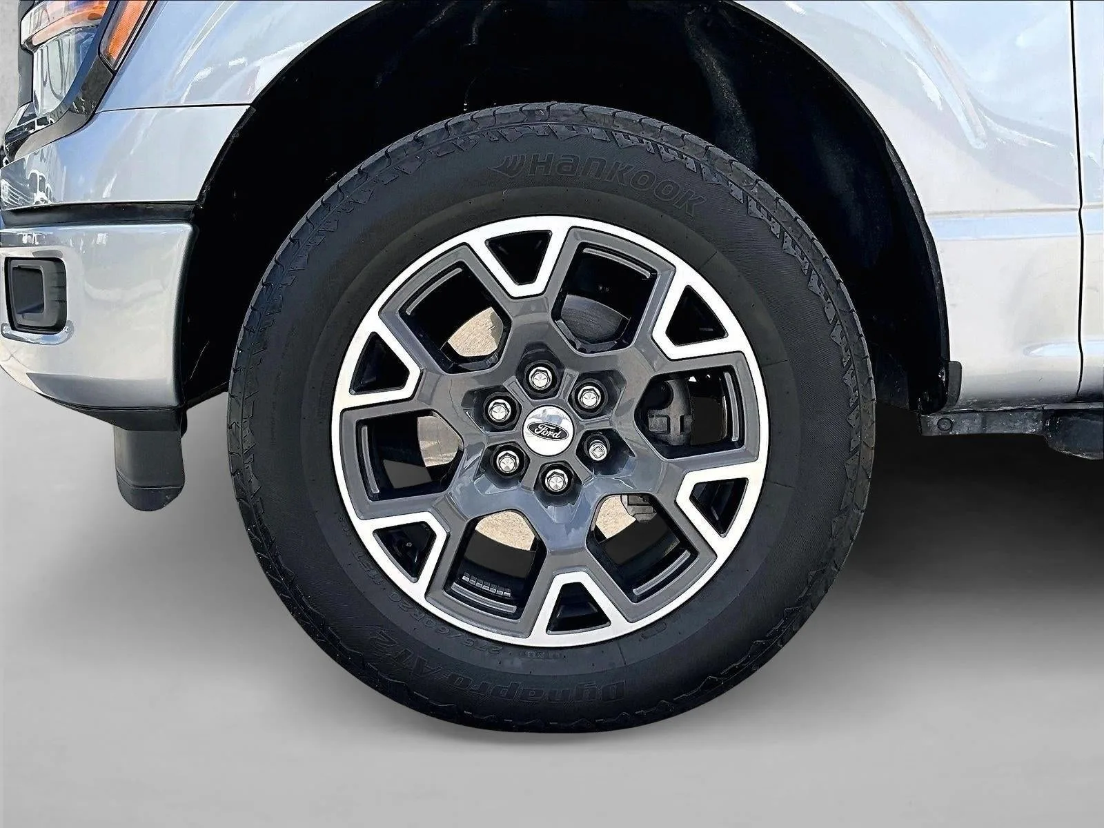 2025 Ford F-150 STX photo 10