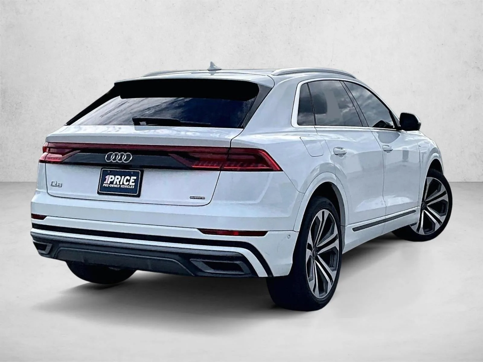 2021 Audi Q8 Premium Plus 55 TFSI quattro Tiptronic photo 2
