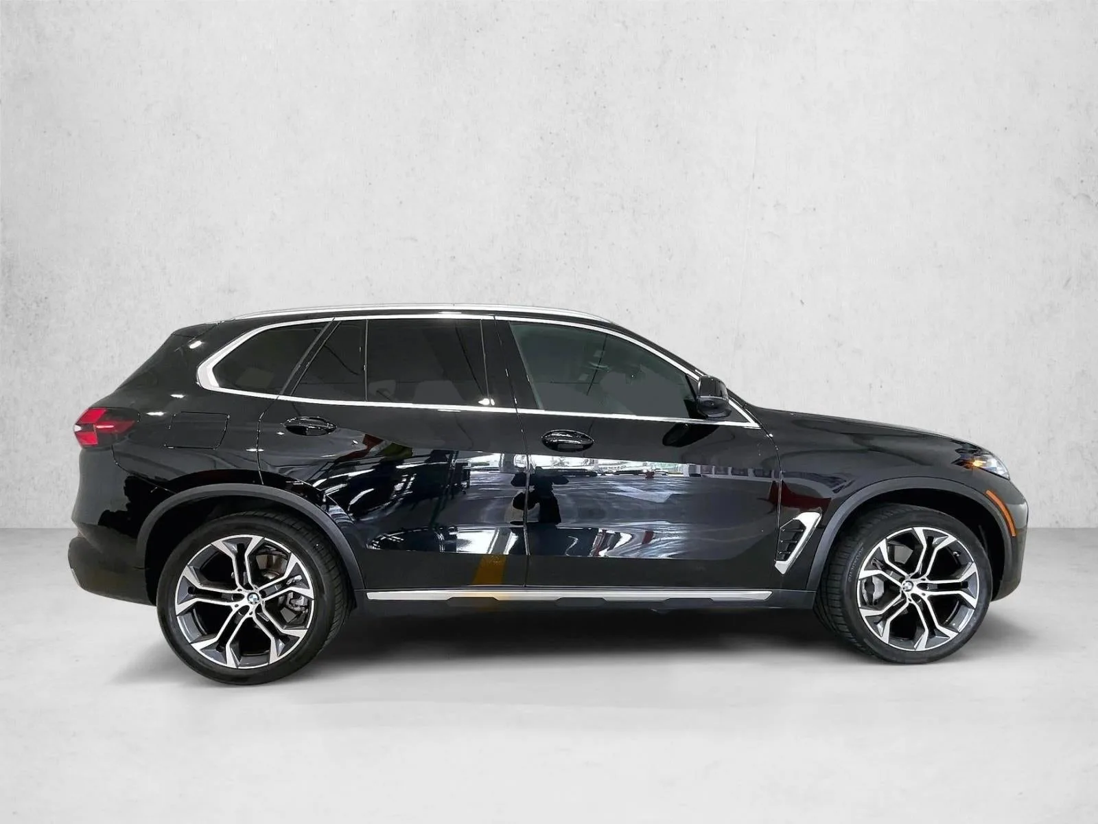 2025 BMW X5 xDrive40i photo 5