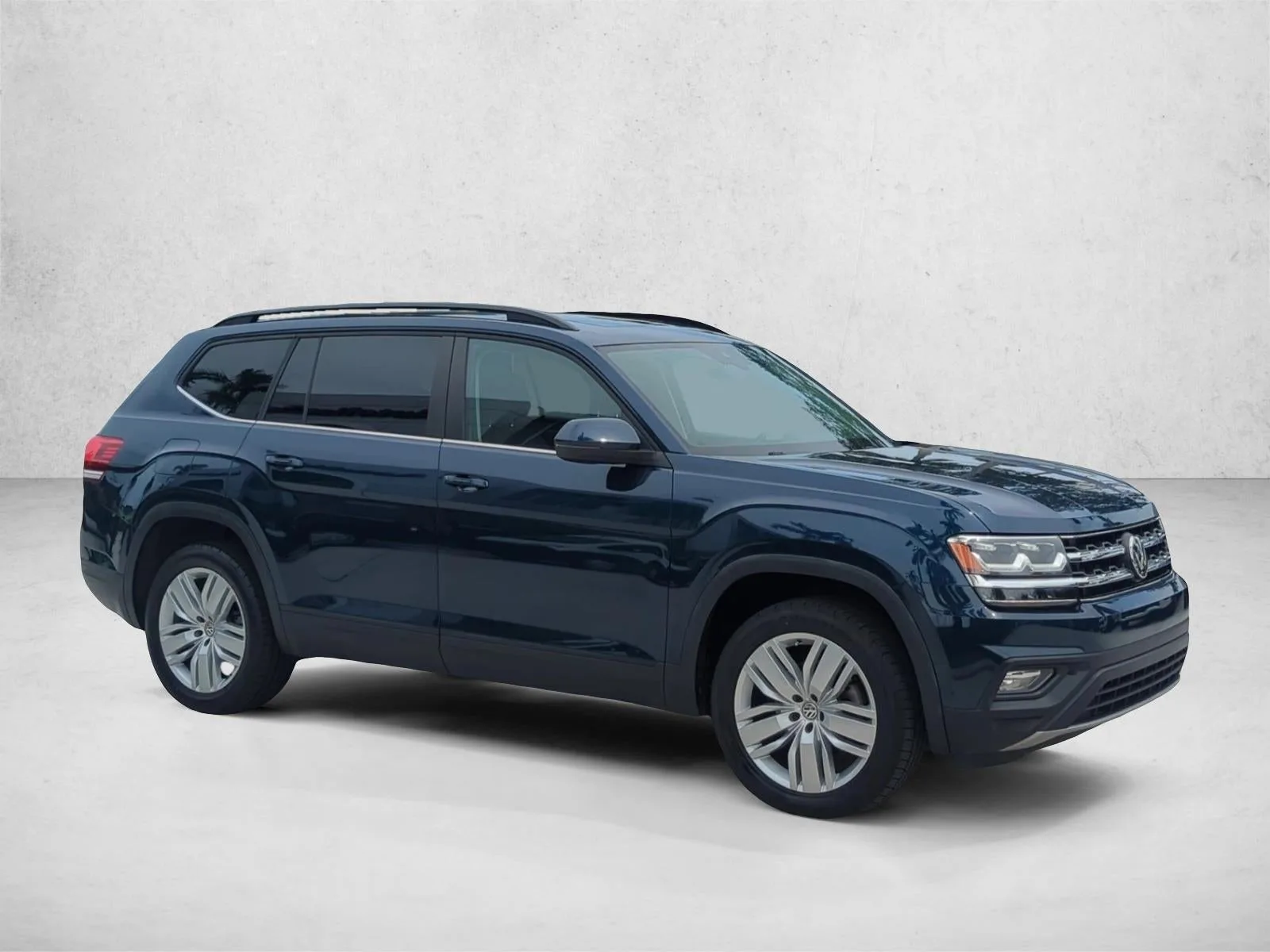 2020 Volkswagen Atlas 2.0T SE w/Technology FWD photo 3