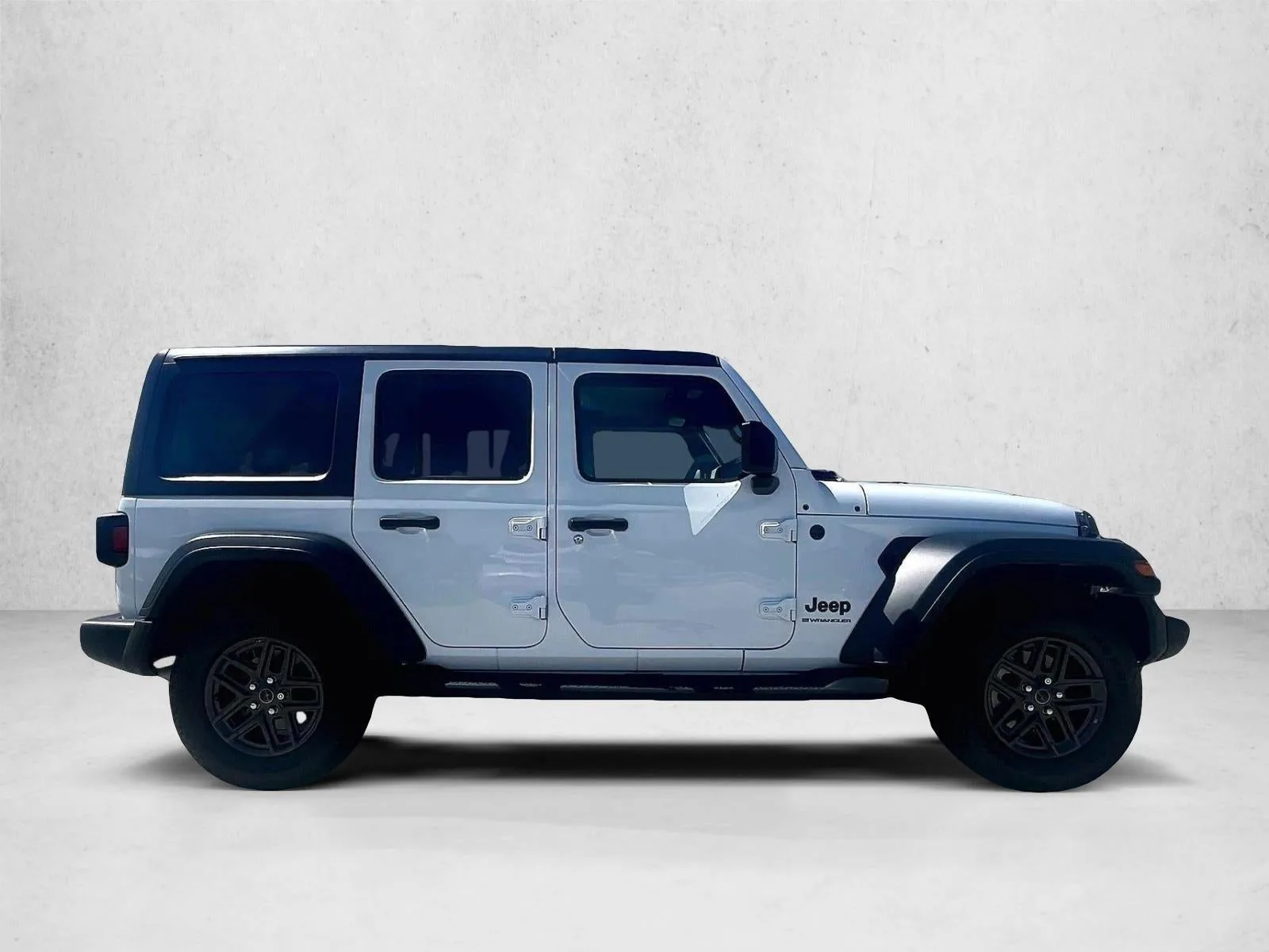 2025 Jeep Wrangler 4-Door Summit 4x4 photo 5